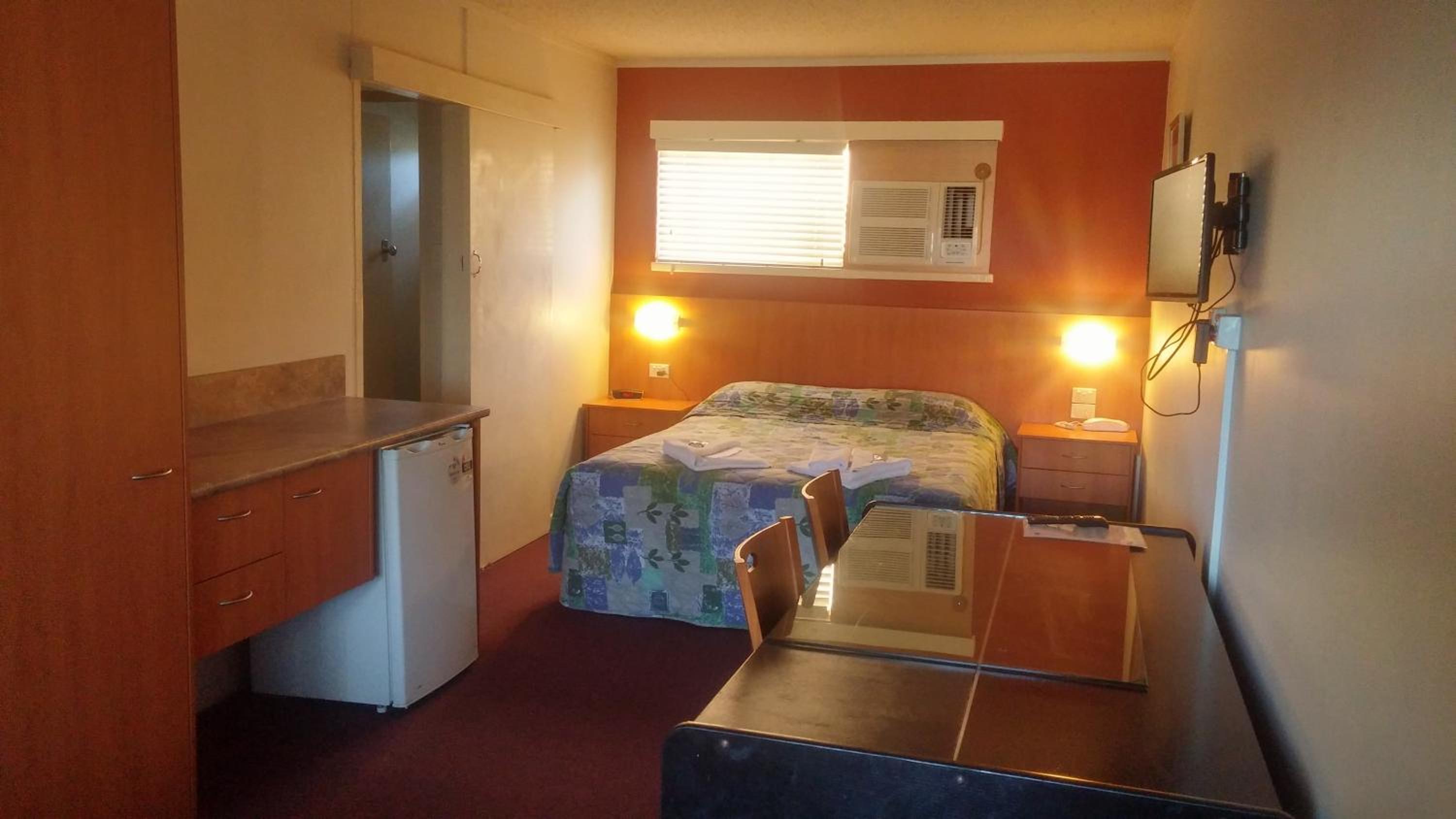 Standard Double Room - Photo 4