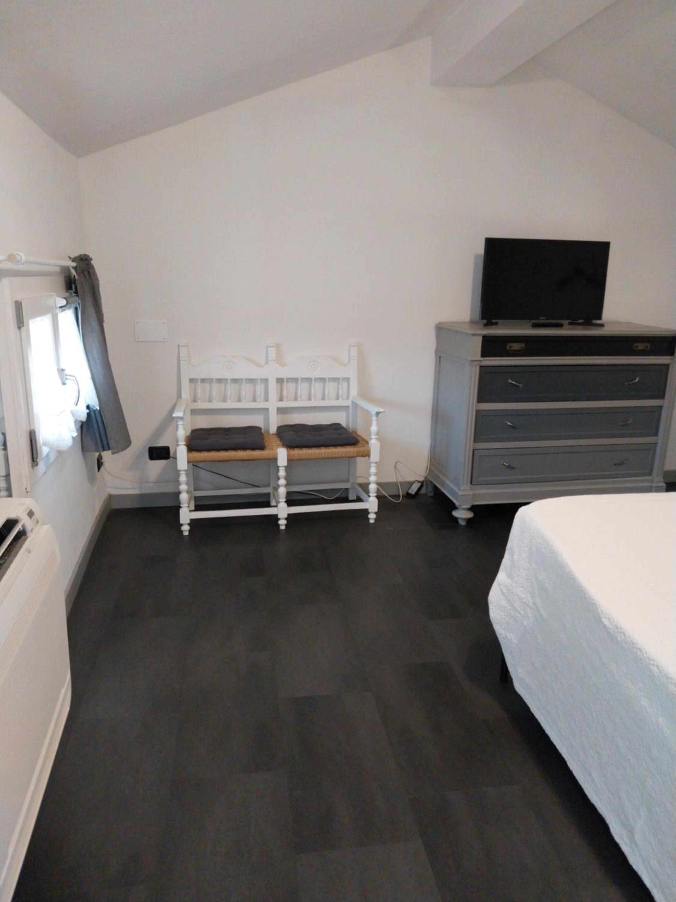 Double Room with Private Bathroom photo 3