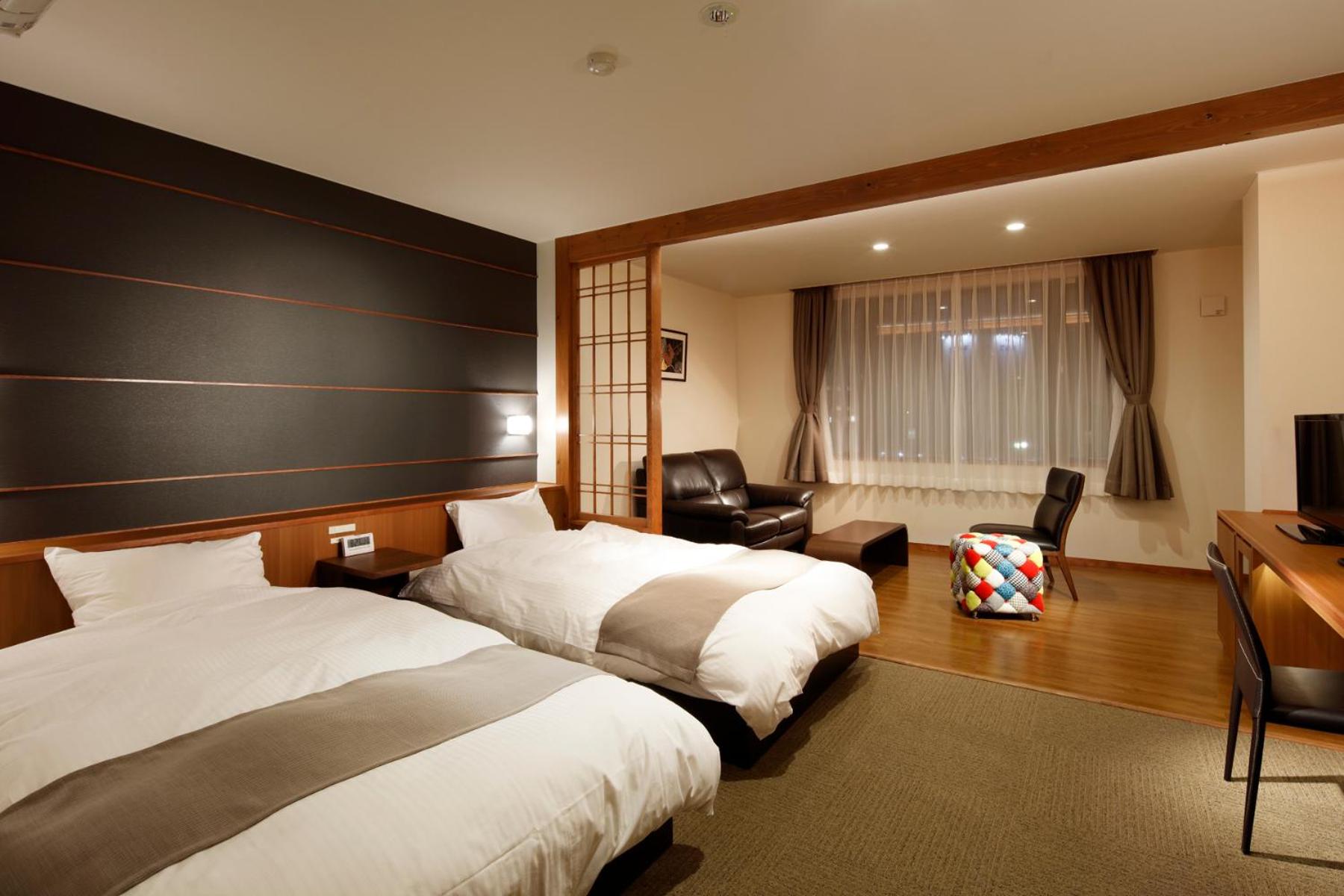 Superior Twin Room with Shower (Twin A) photo 1