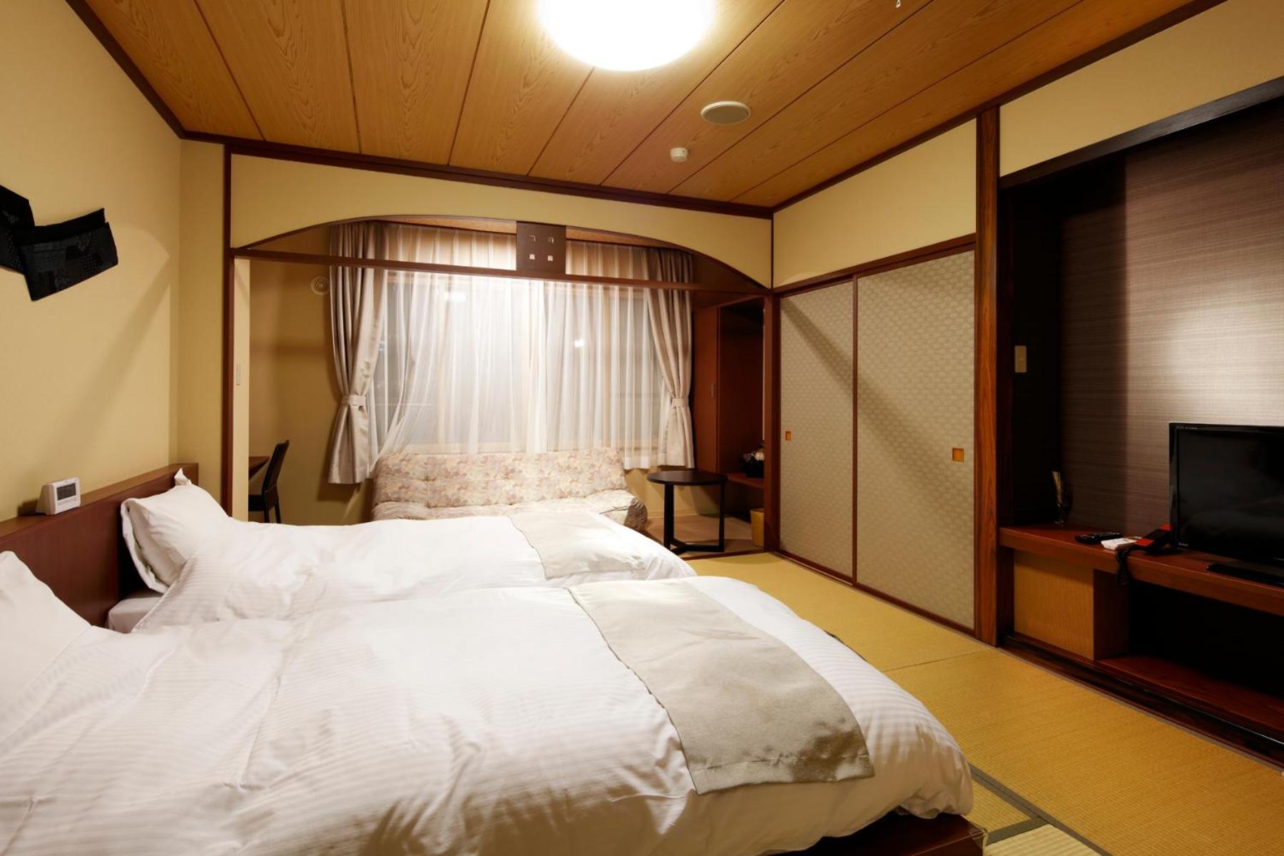 Triple Room with Private Bathroom (Twin D) photo 1