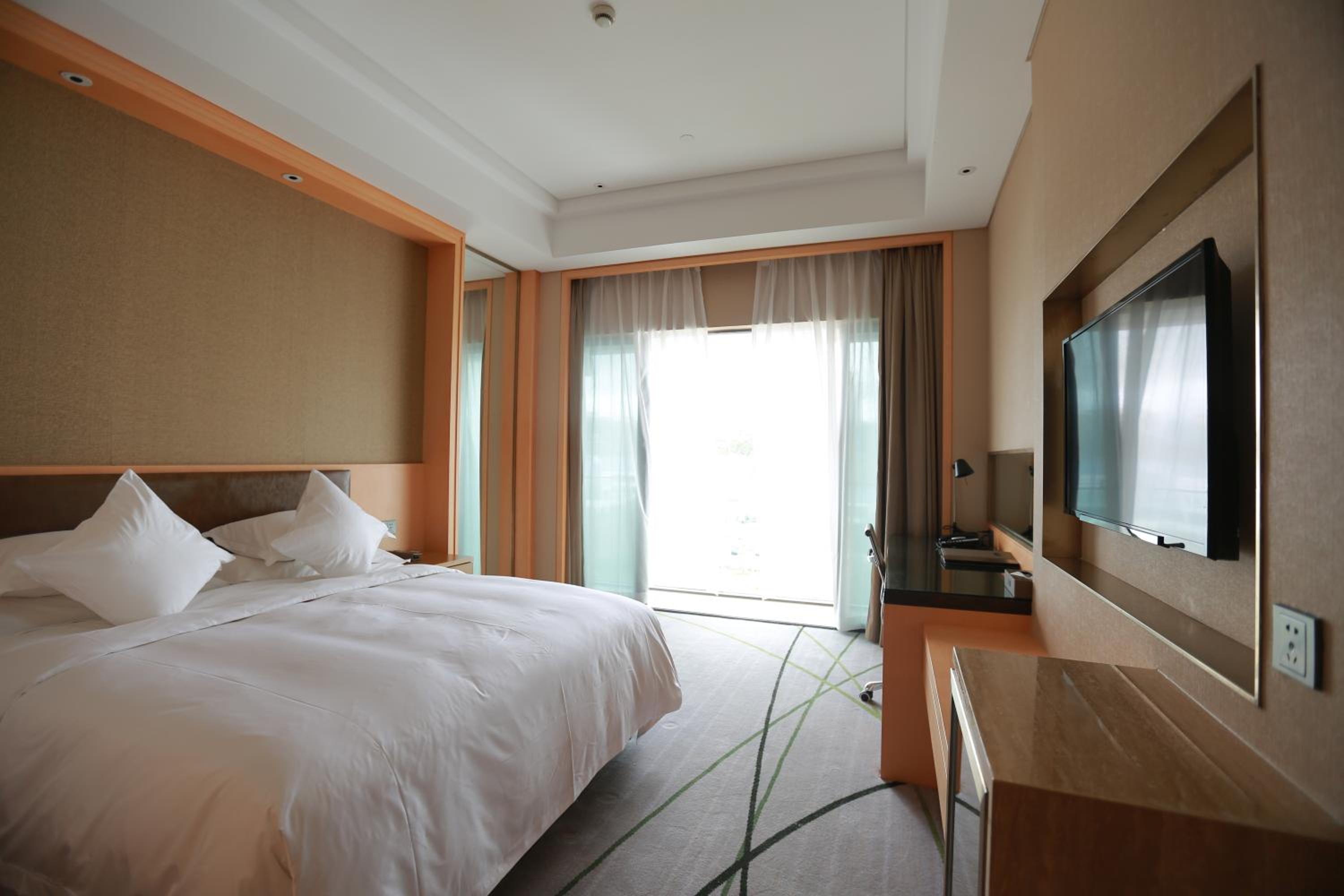 Superior Queen Room With Garden View photo 2