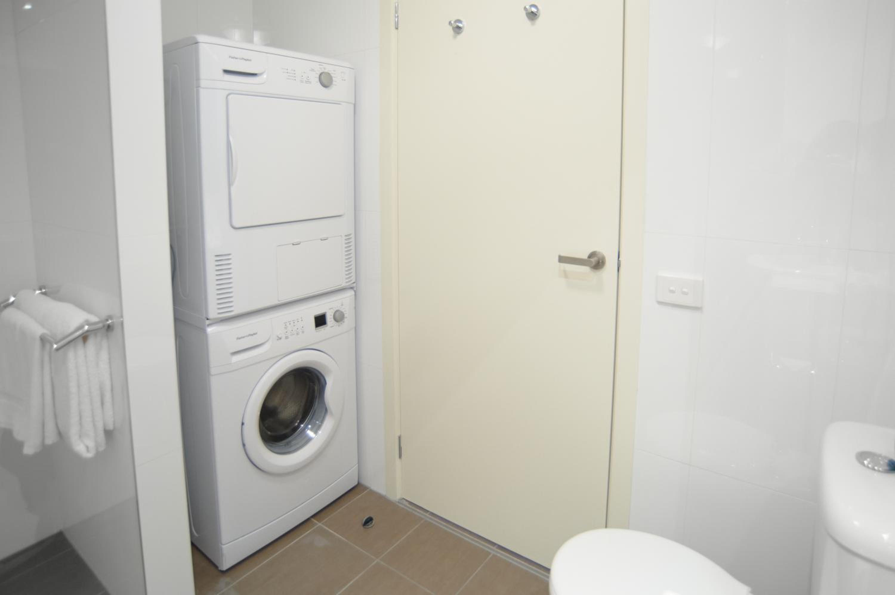 One-Bedroom Apartment - Photo 6