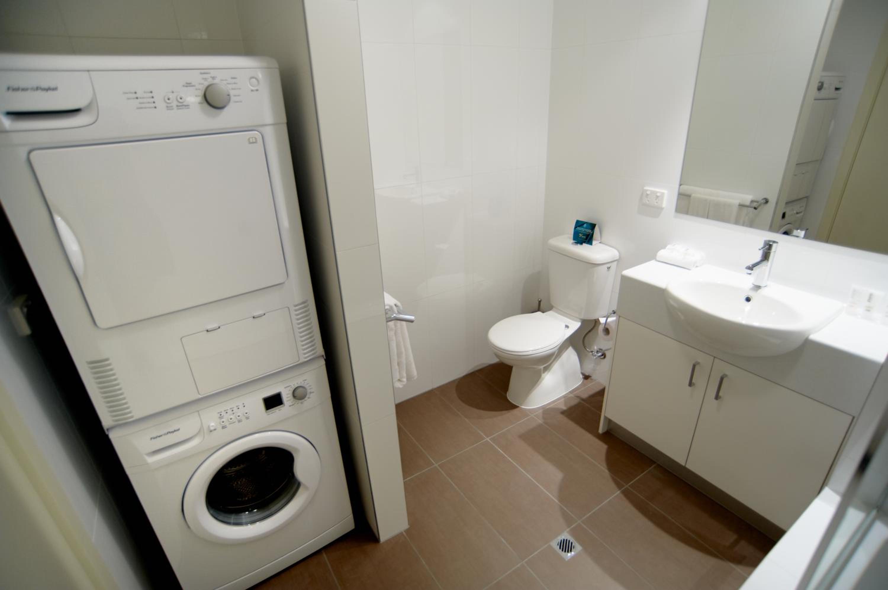 Executive Two-Bedroom Apartment - Photo 2
