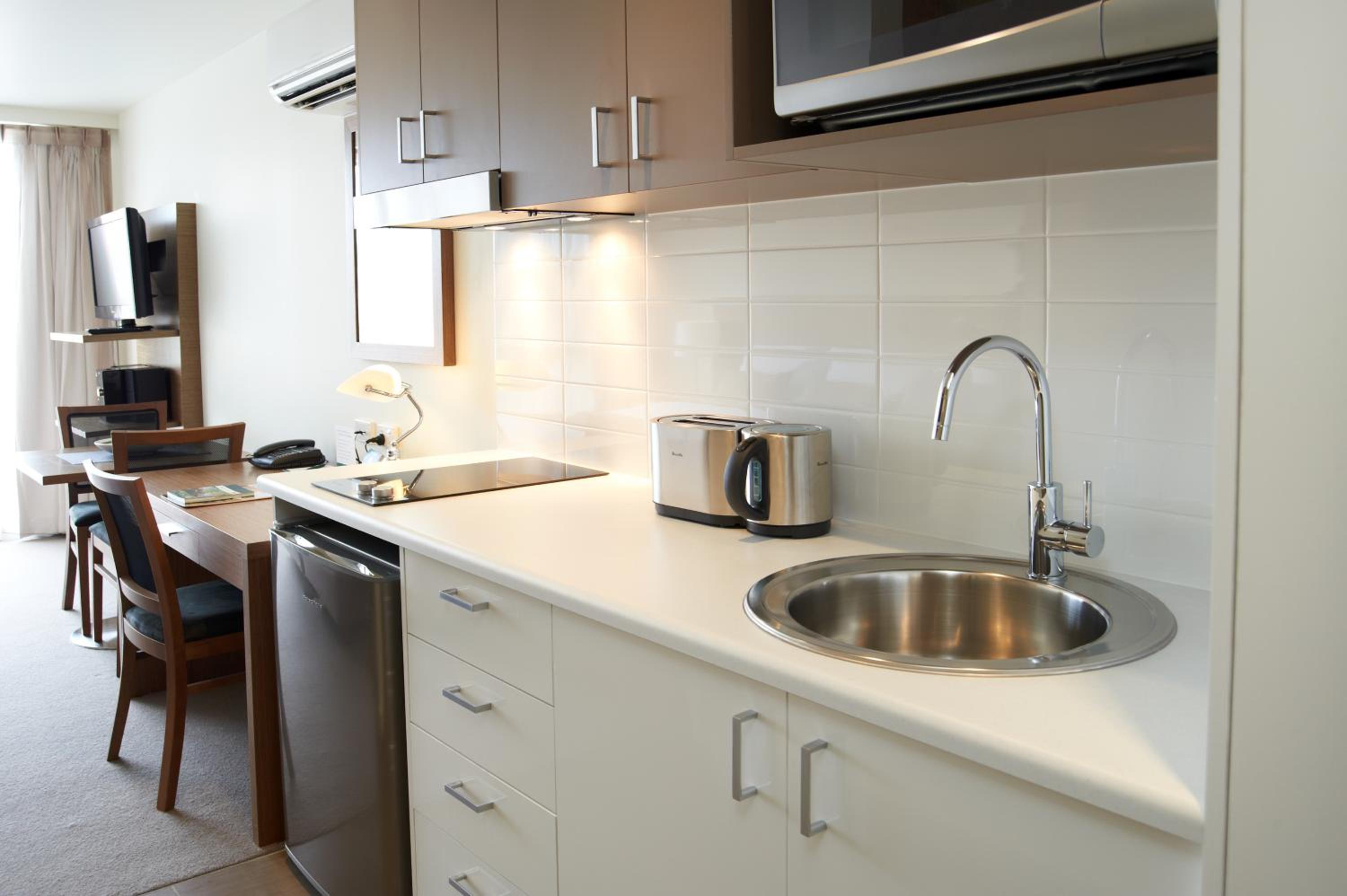 Studio Apartment - Photo 4