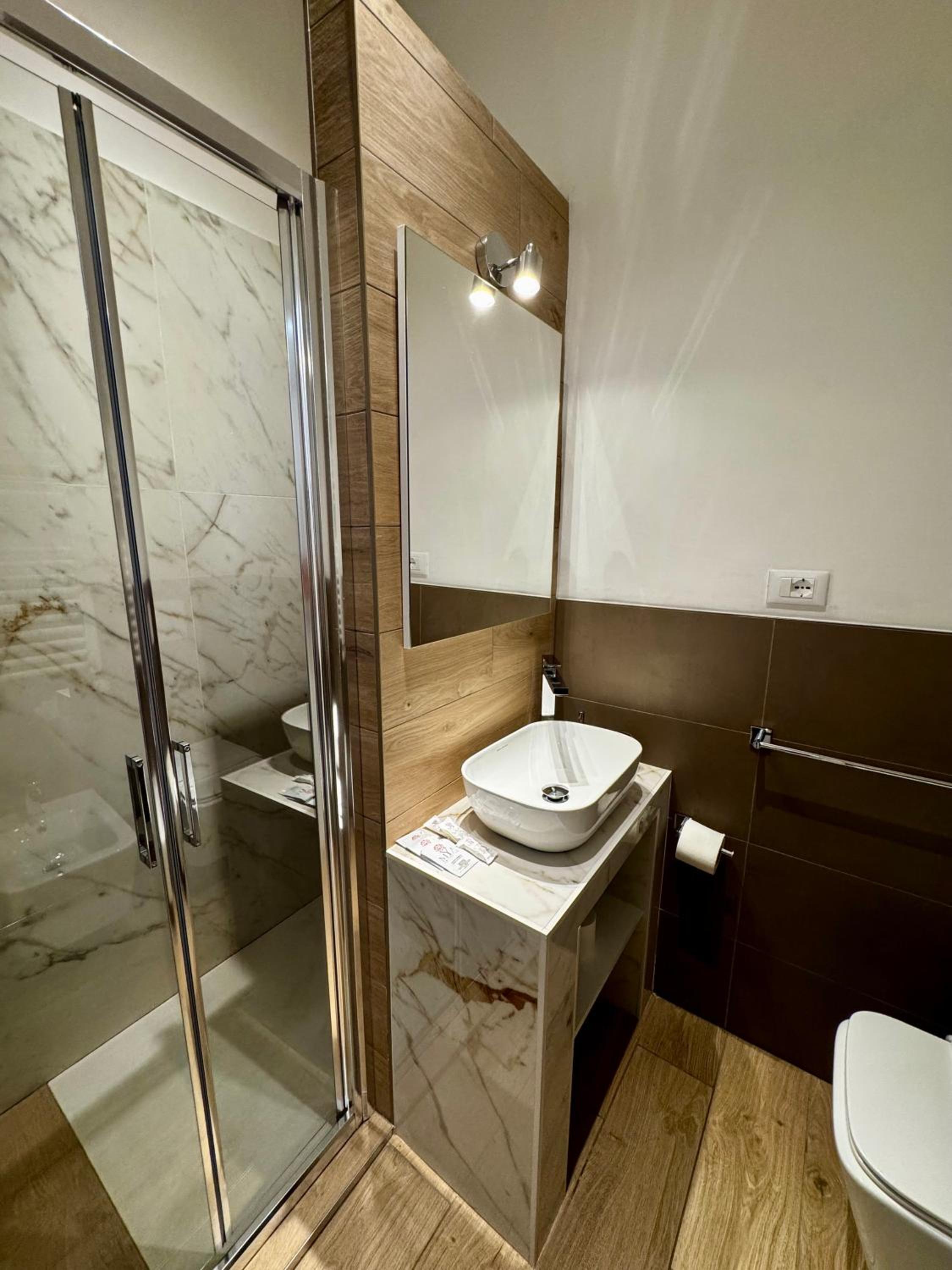 Quadruple Room with Private Bathroom