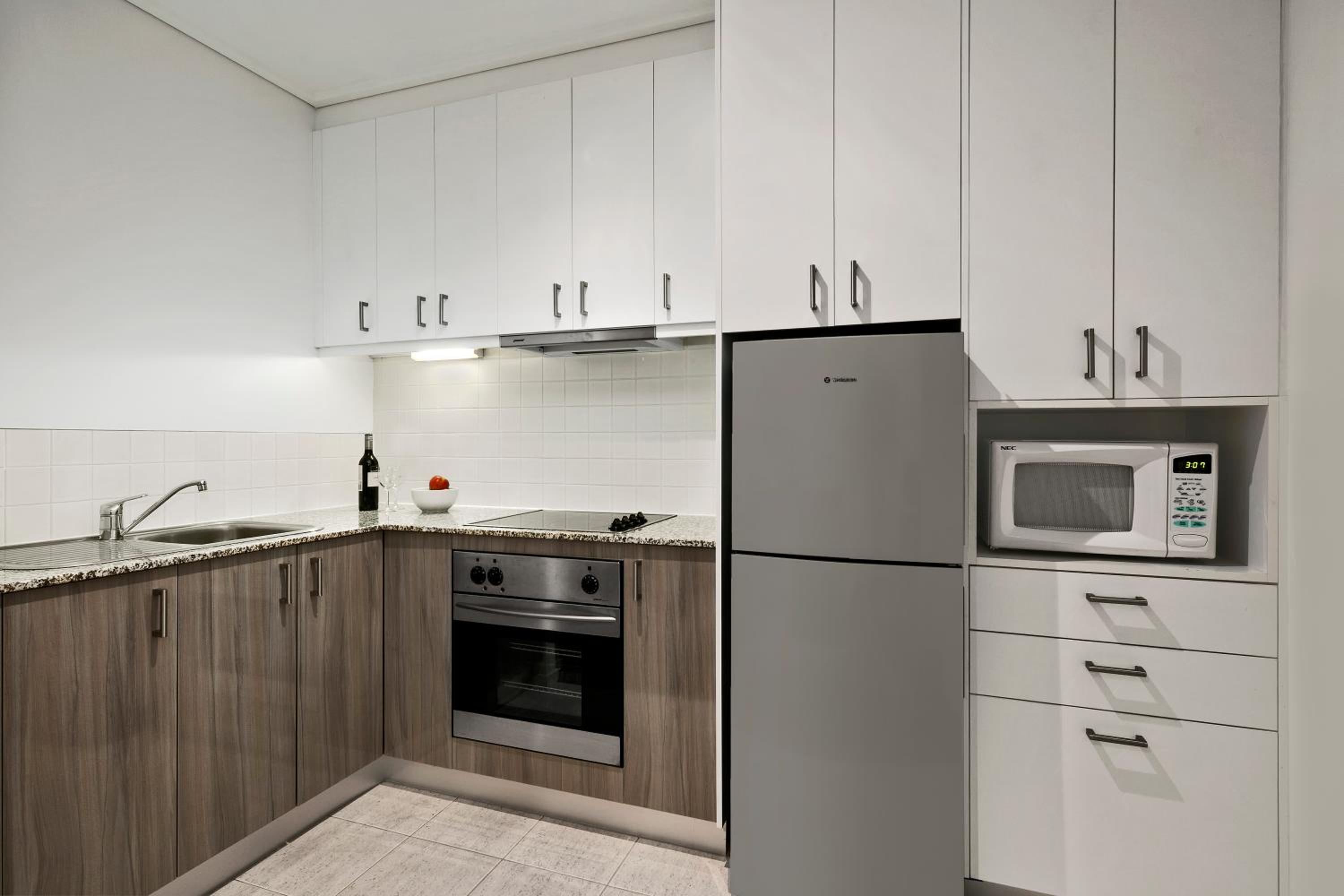 Two-Bedroom Apartment - Photo 5
