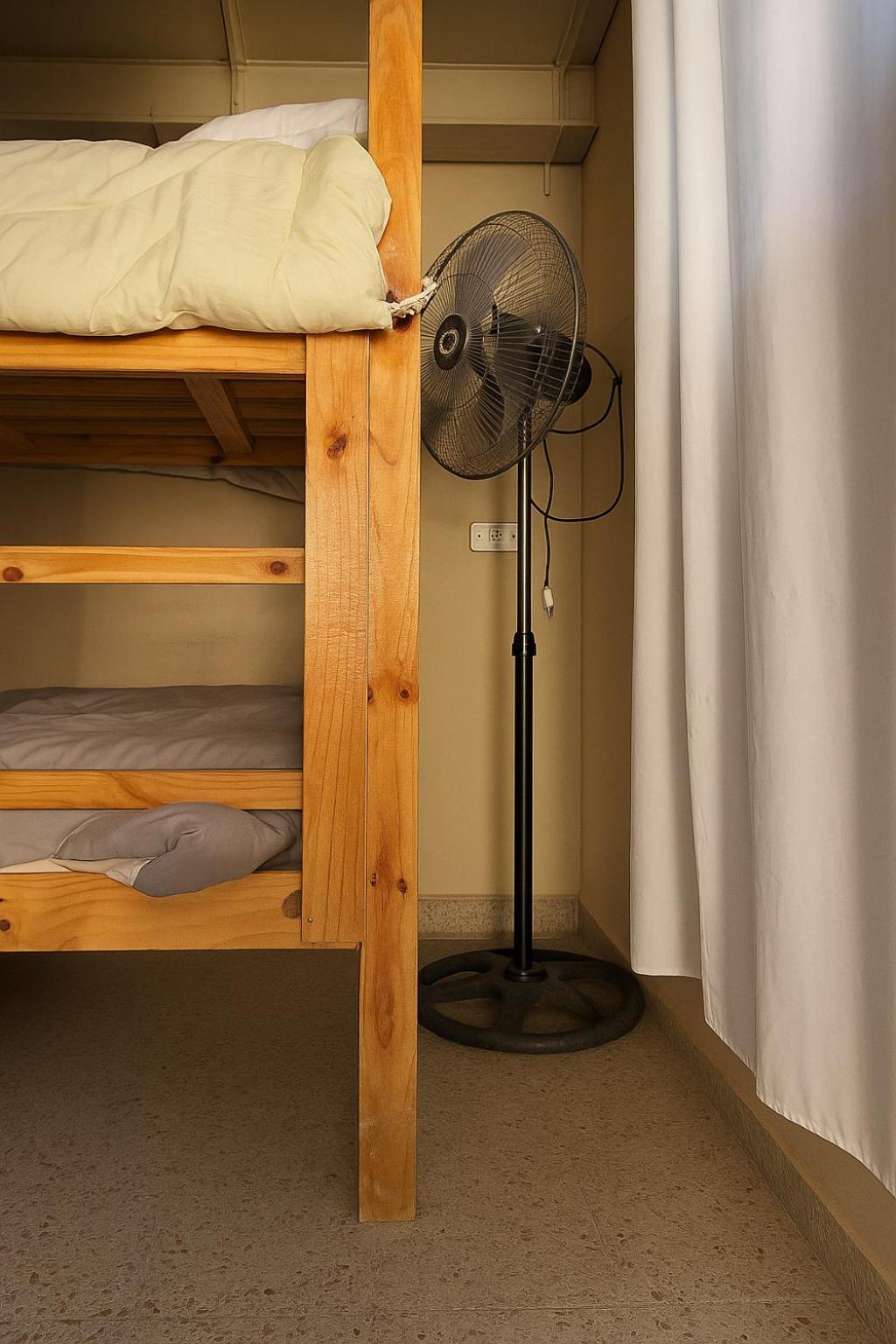 Small Twin Room photo 2