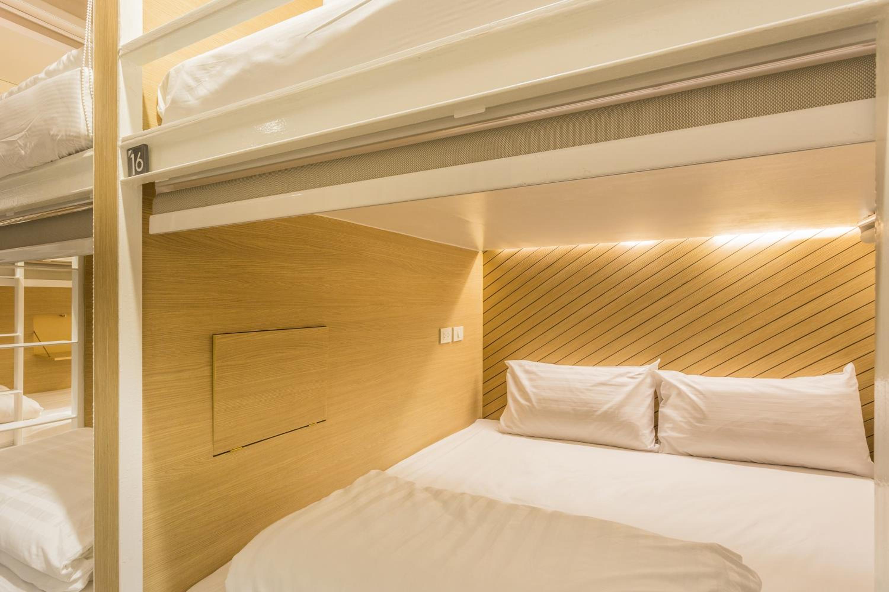 Double bed in Male Dormitory room photo 1