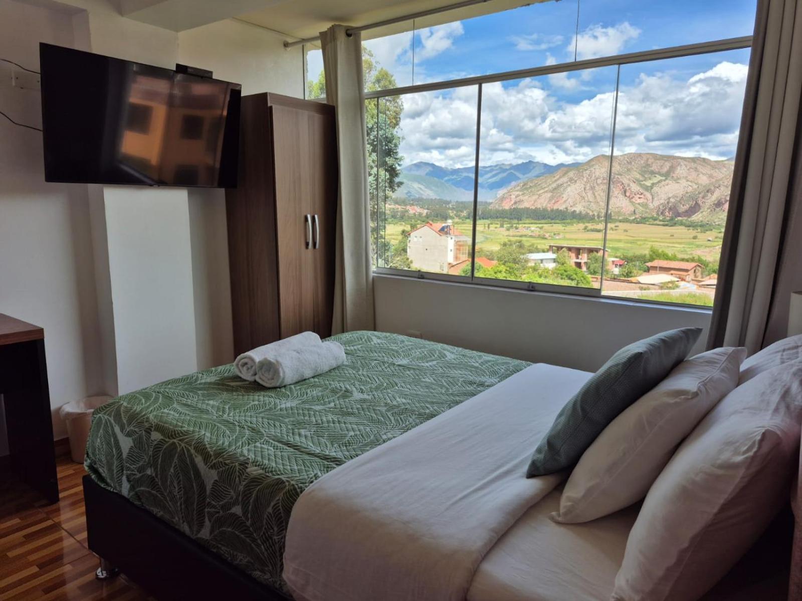 Standard Single Room with Mountain View