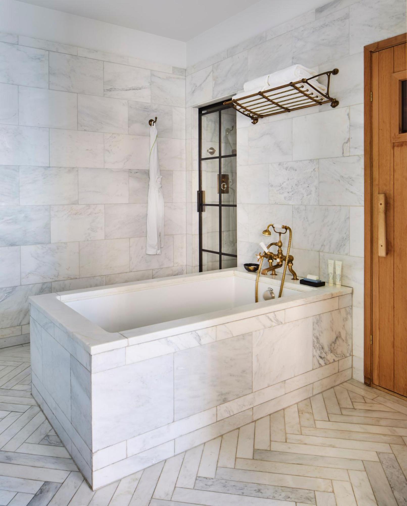 Suite photo 1