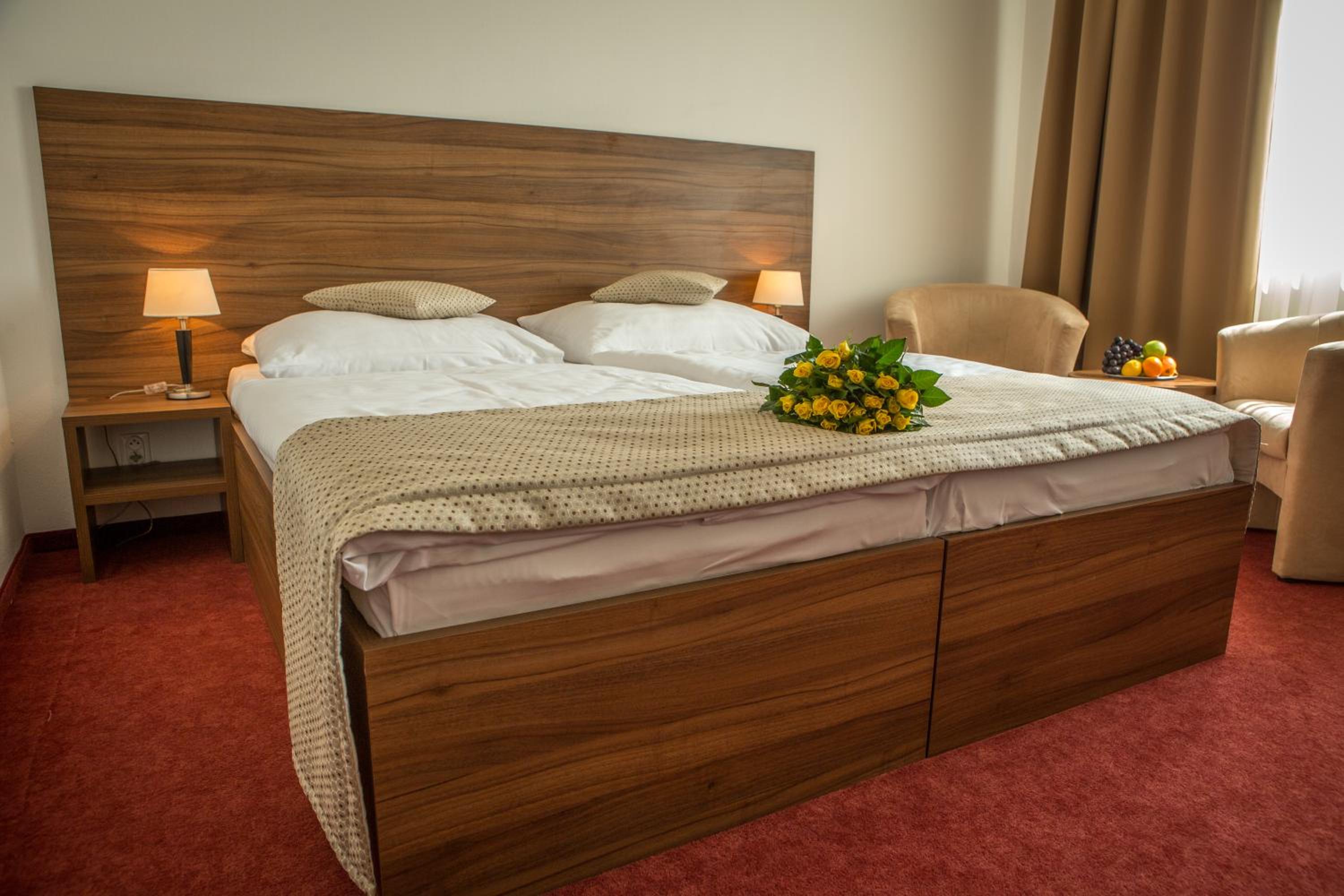 Deluxe Double Room with Free Mini-bar - Refilled Daily