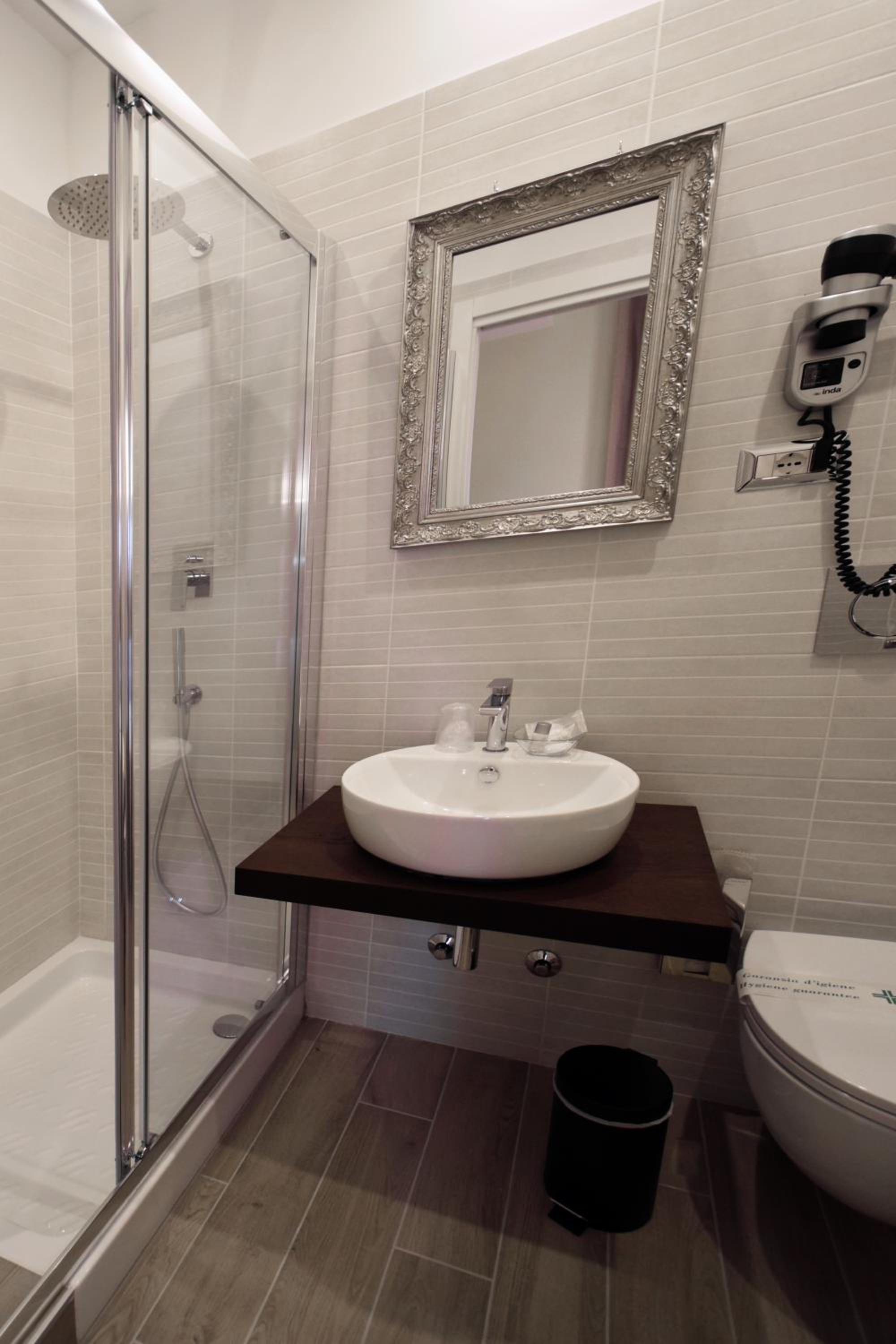 Single Room photo 2