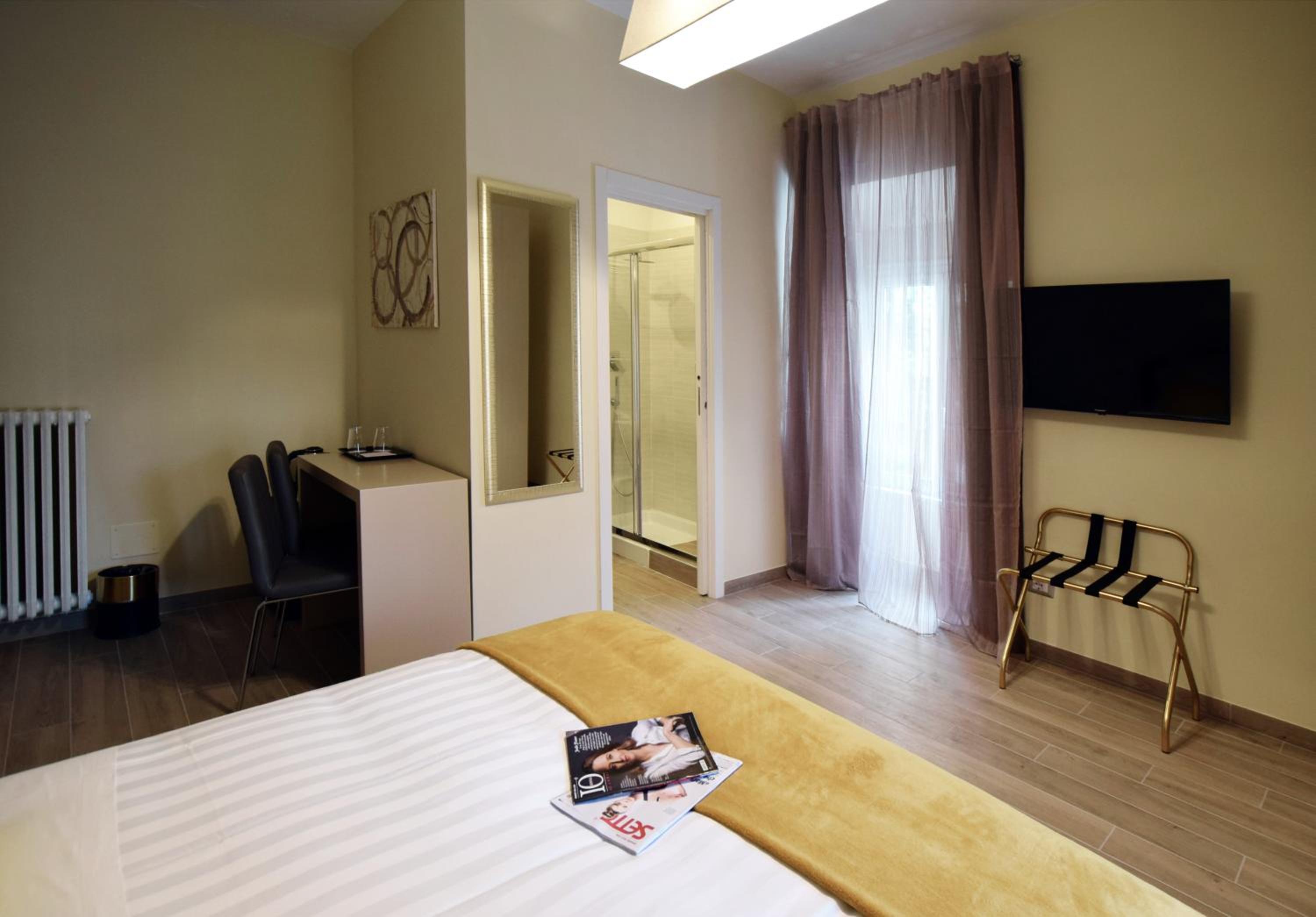 Deluxe Double Room photo 2