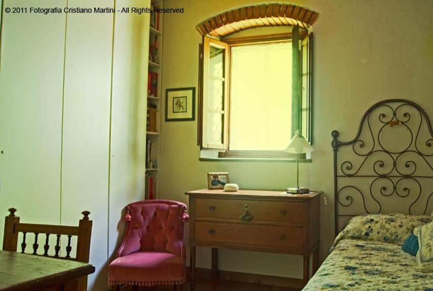 Single Room with Shared Bathroom photo 1