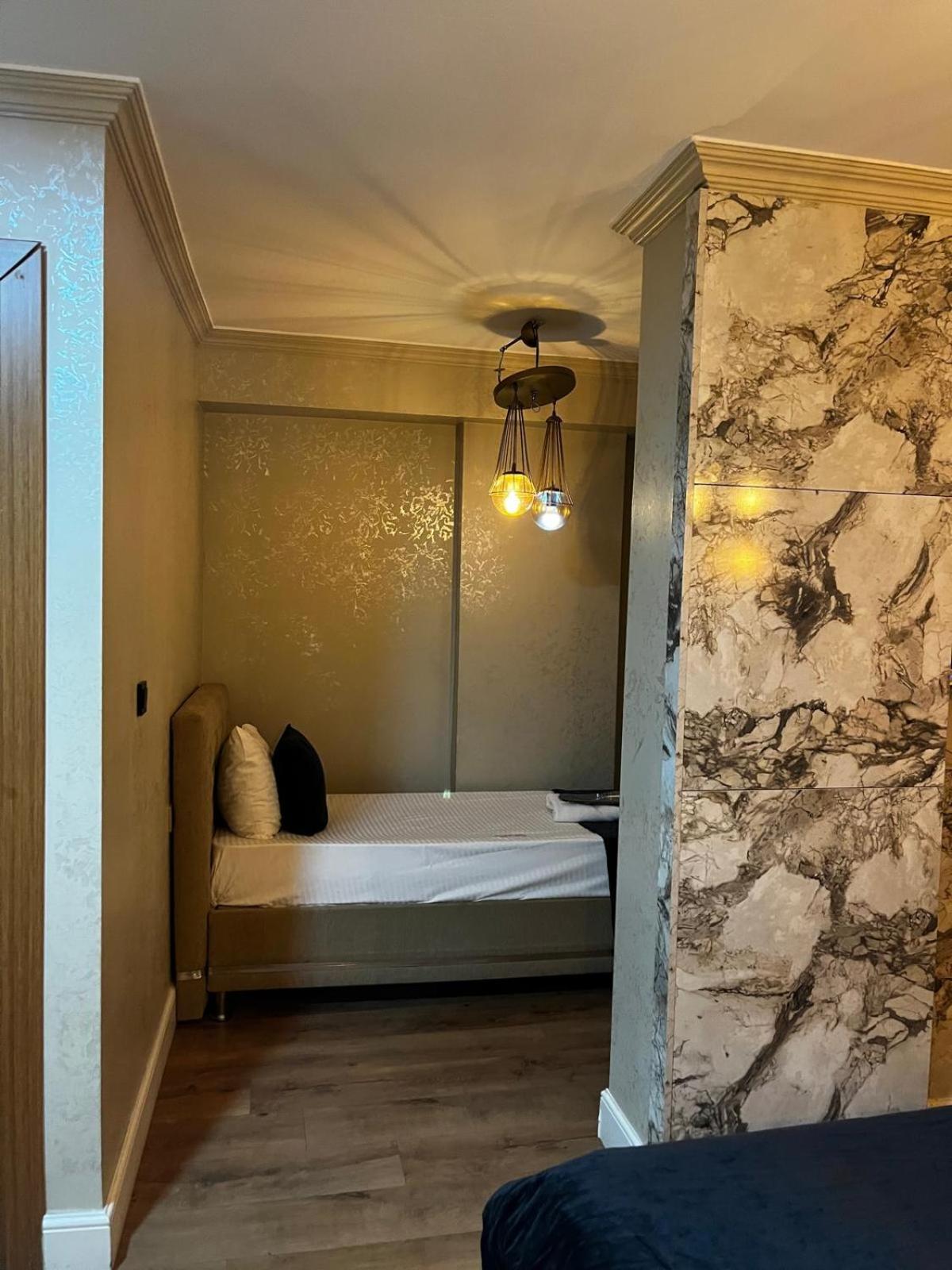 Basic Triple Room photo 2