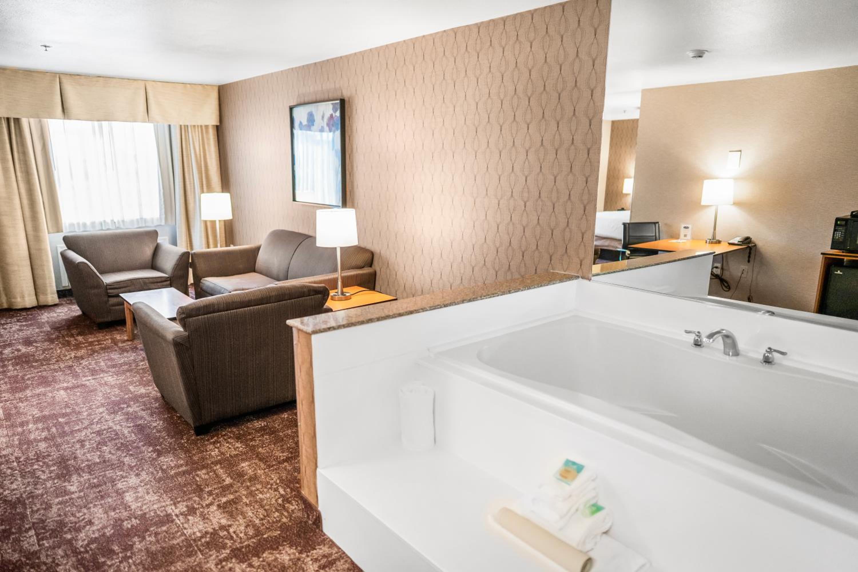 King Room with Spa Bath  - Photo 7