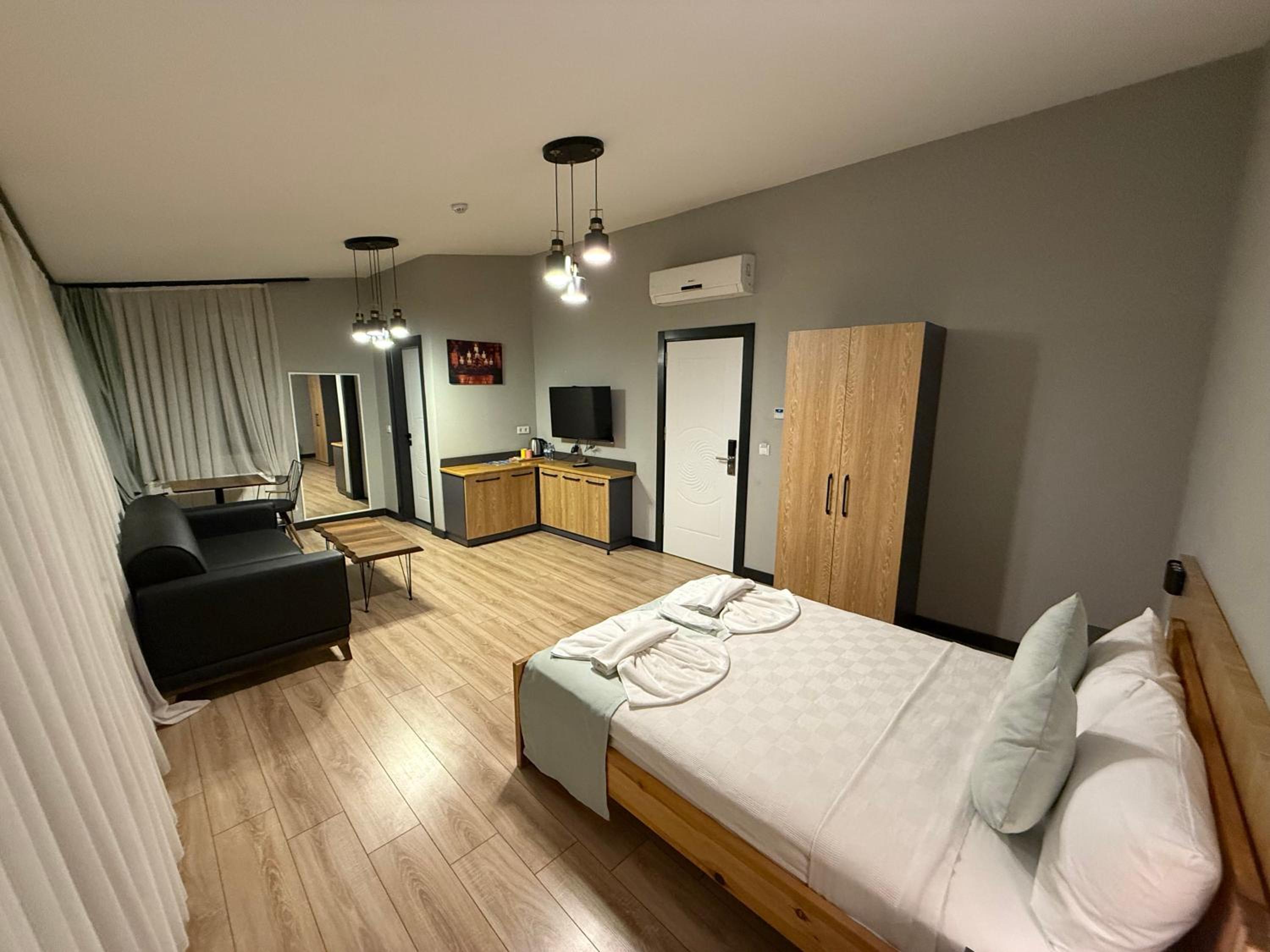 Deluxe Queen Room photo 2