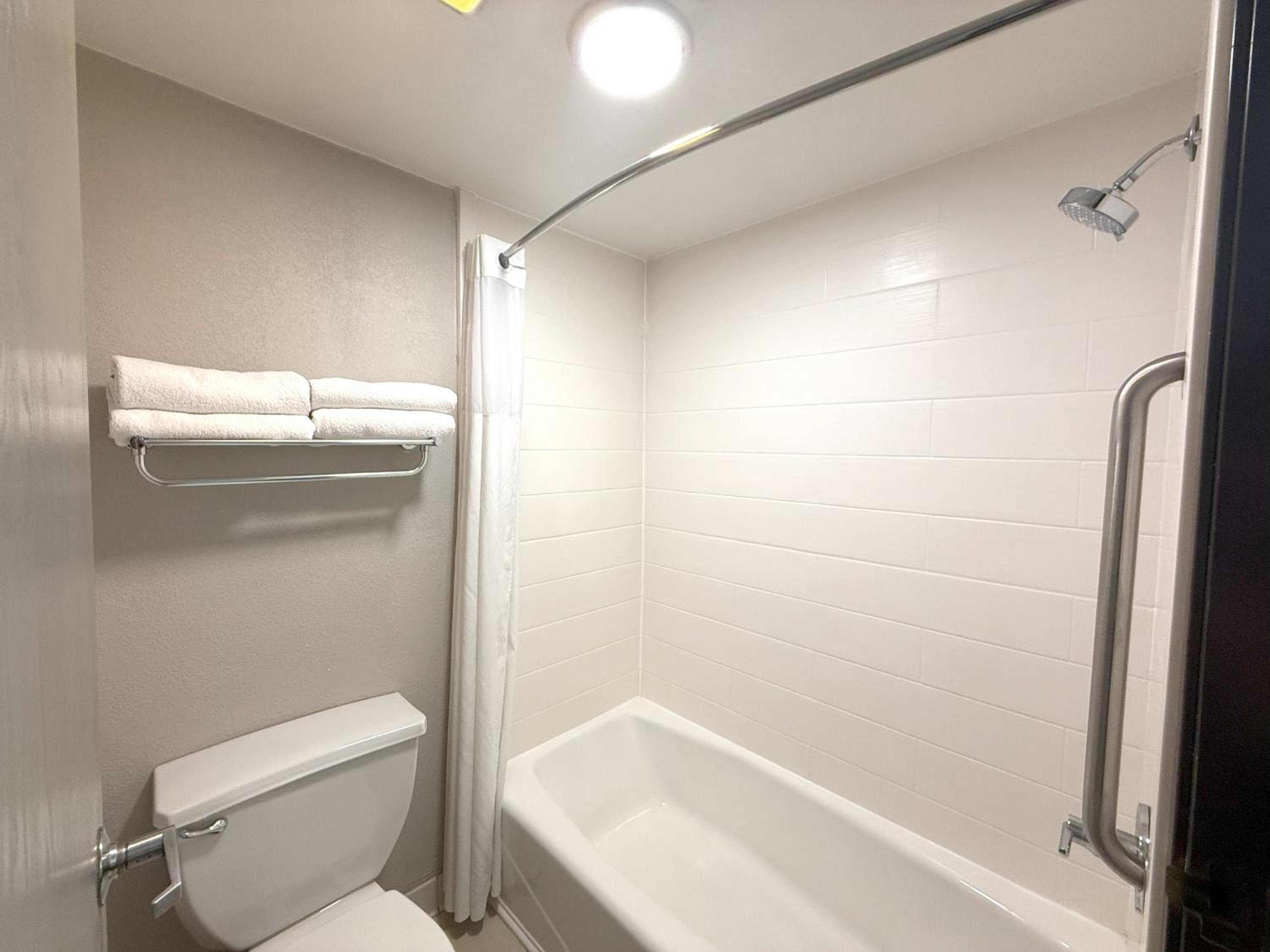 Deluxe Room with One King Bed and One Sofa Bed, Non-Smoking - Photo 2