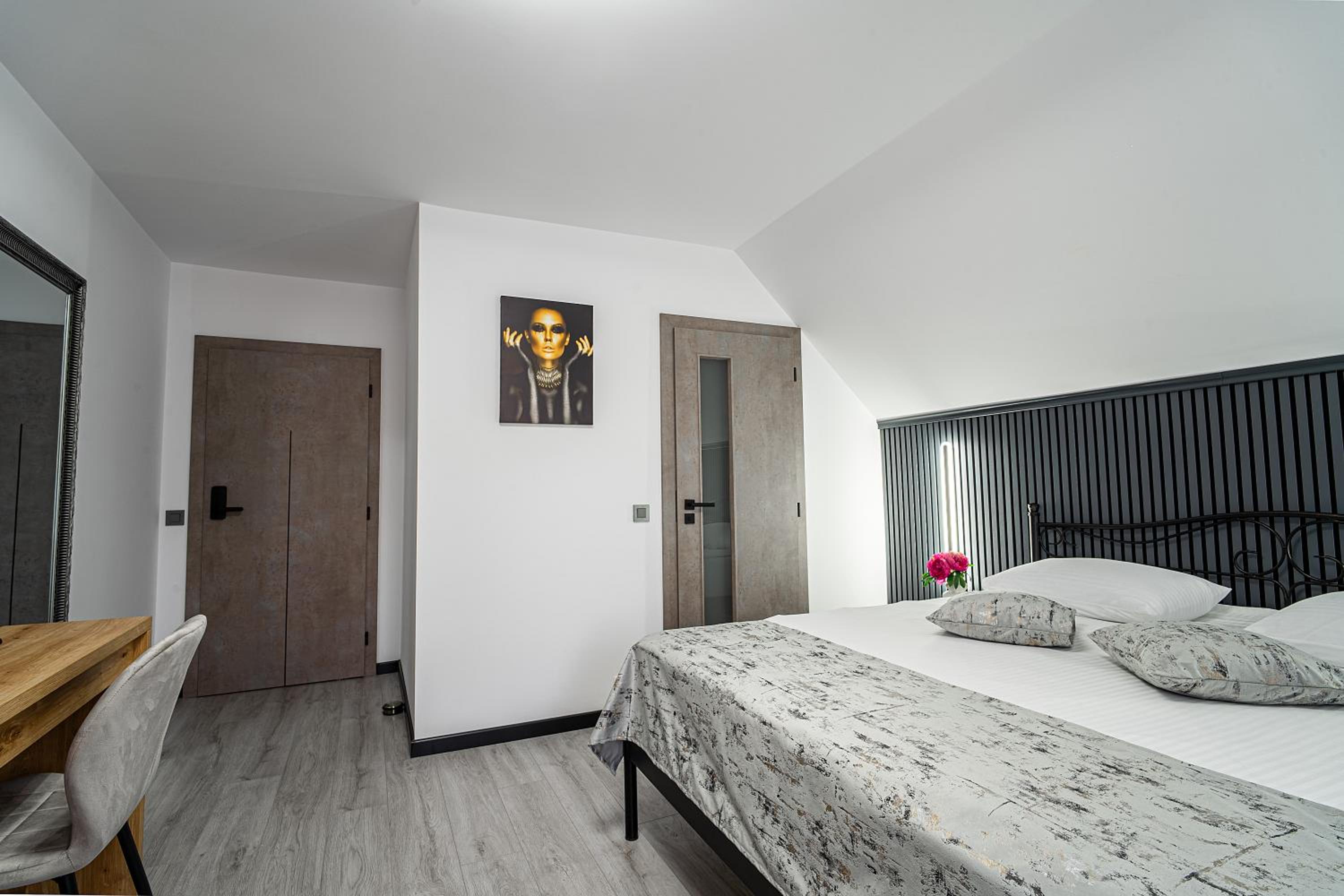 Deluxe Double Room photo 2