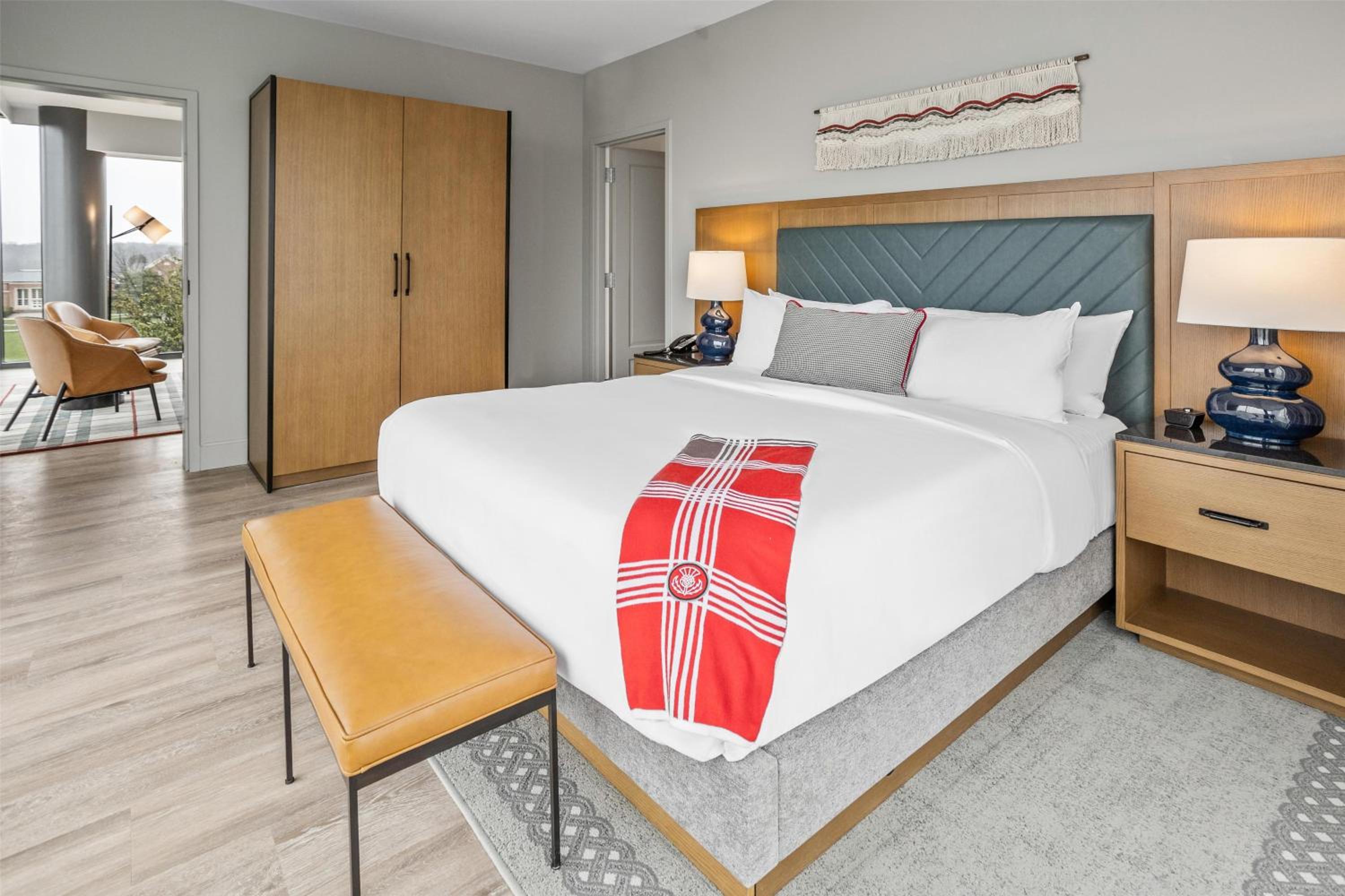 Premium King Room - Photo 1