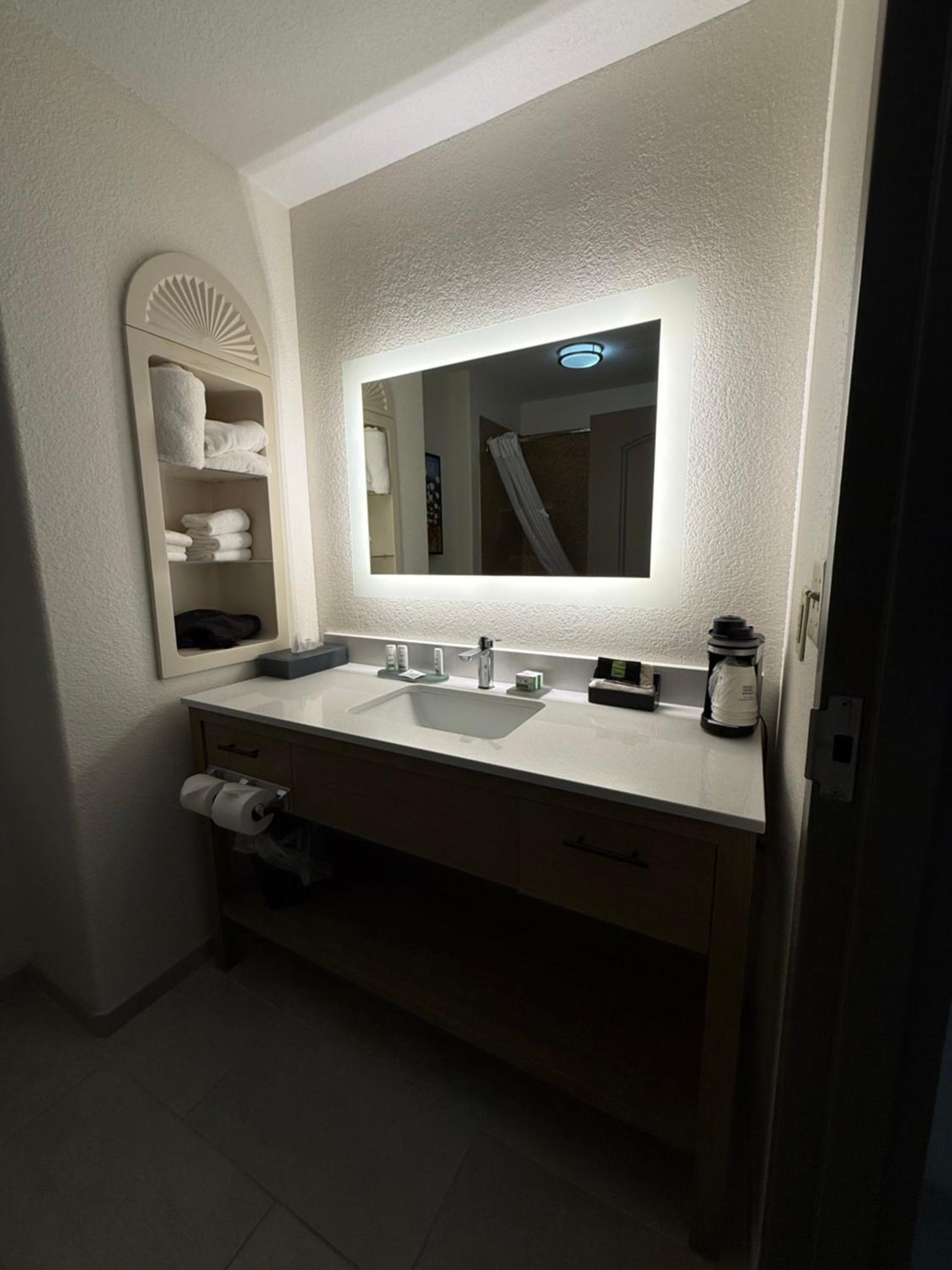Deluxe Queen Room with Two Queen Beds - Photo 1