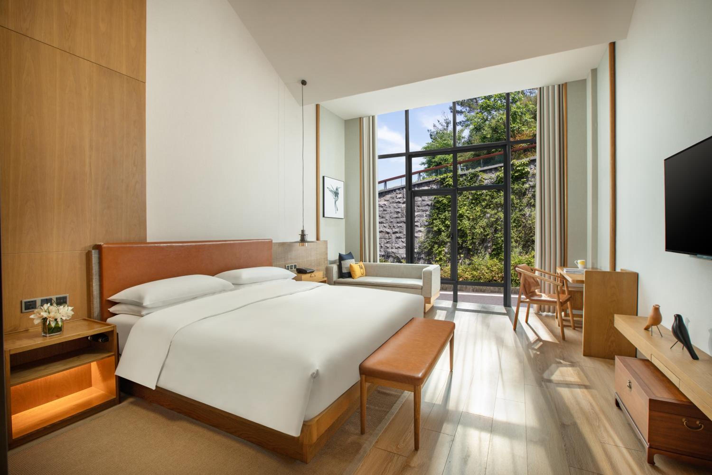 Standard King Room - Photo 2