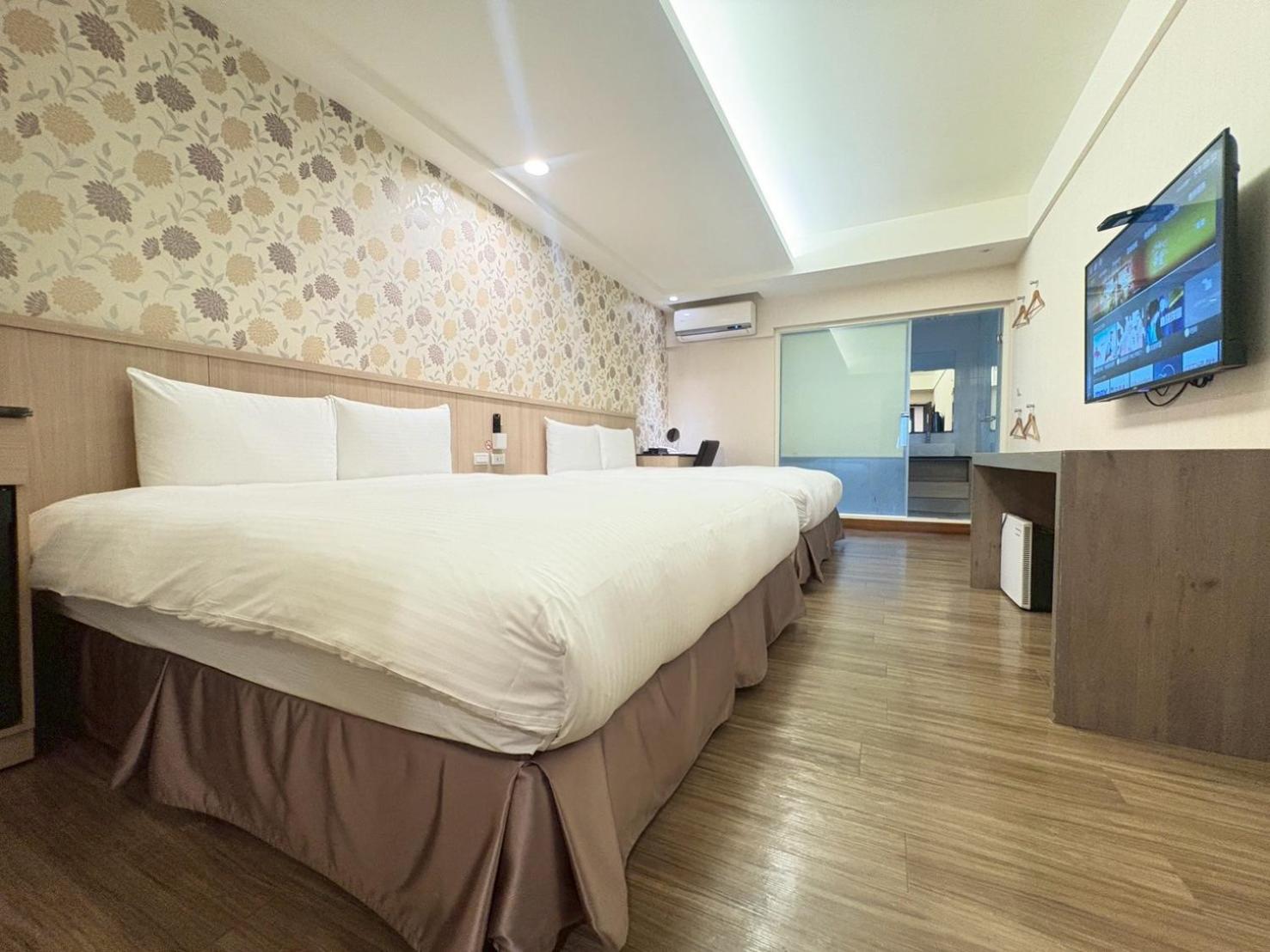 Deluxe Quadruple Room - Photo 4