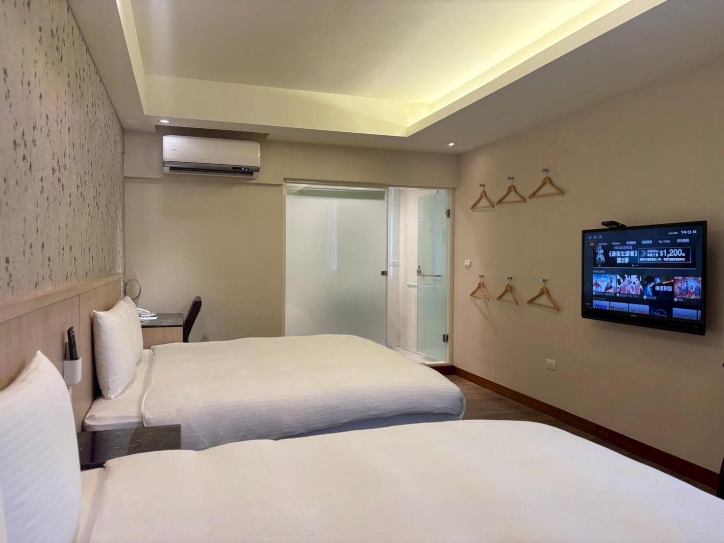 Deluxe Quadruple Room - Photo 5