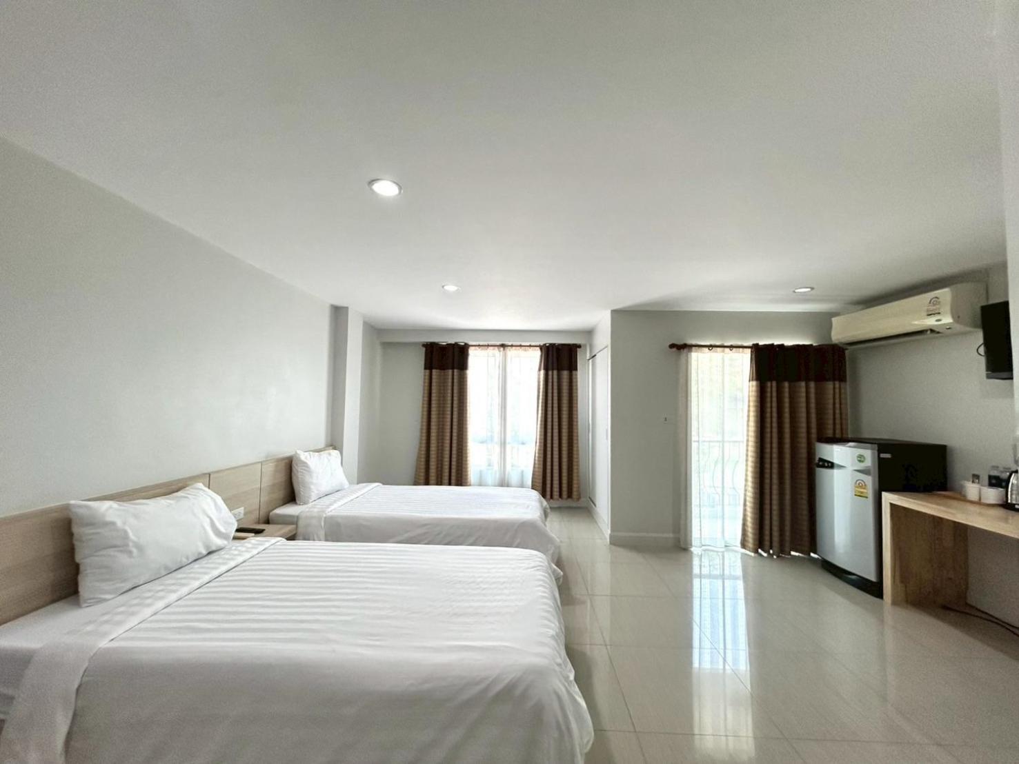 Deluxe Twin Room - Photo 1
