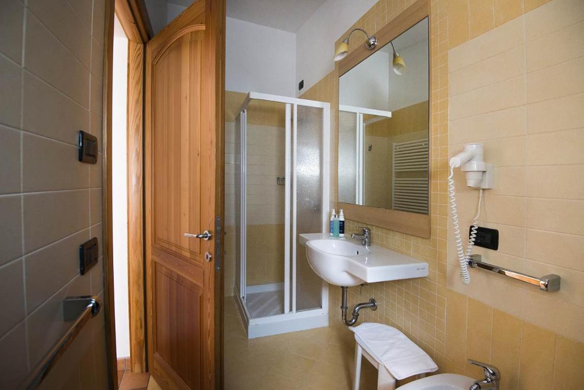 One-Bedroom Suite photo 3