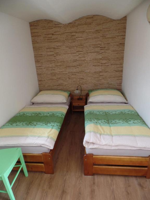 Twin Room with Bathroom photo 2