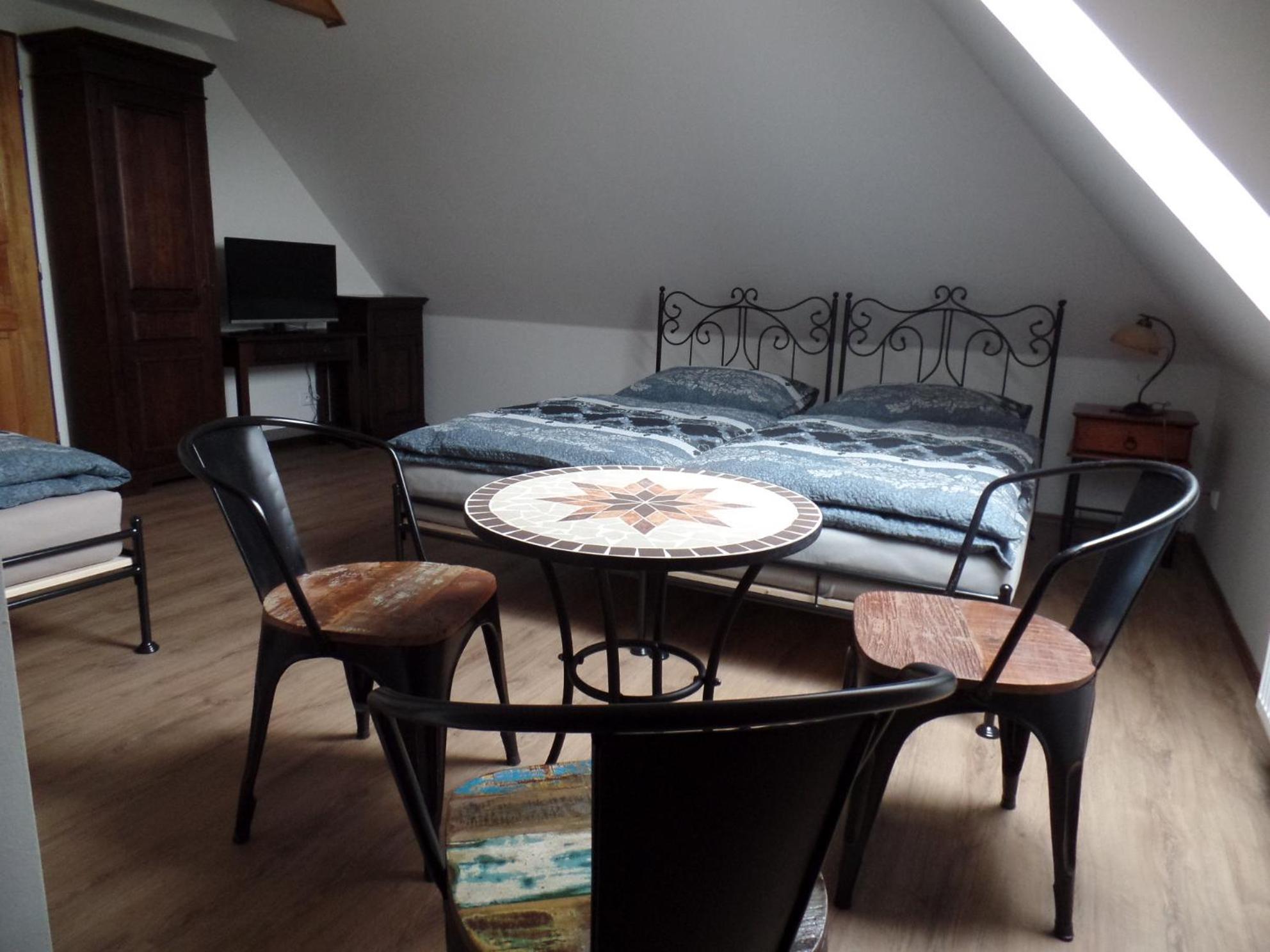 Triple Room with Private Bathroom photo 1