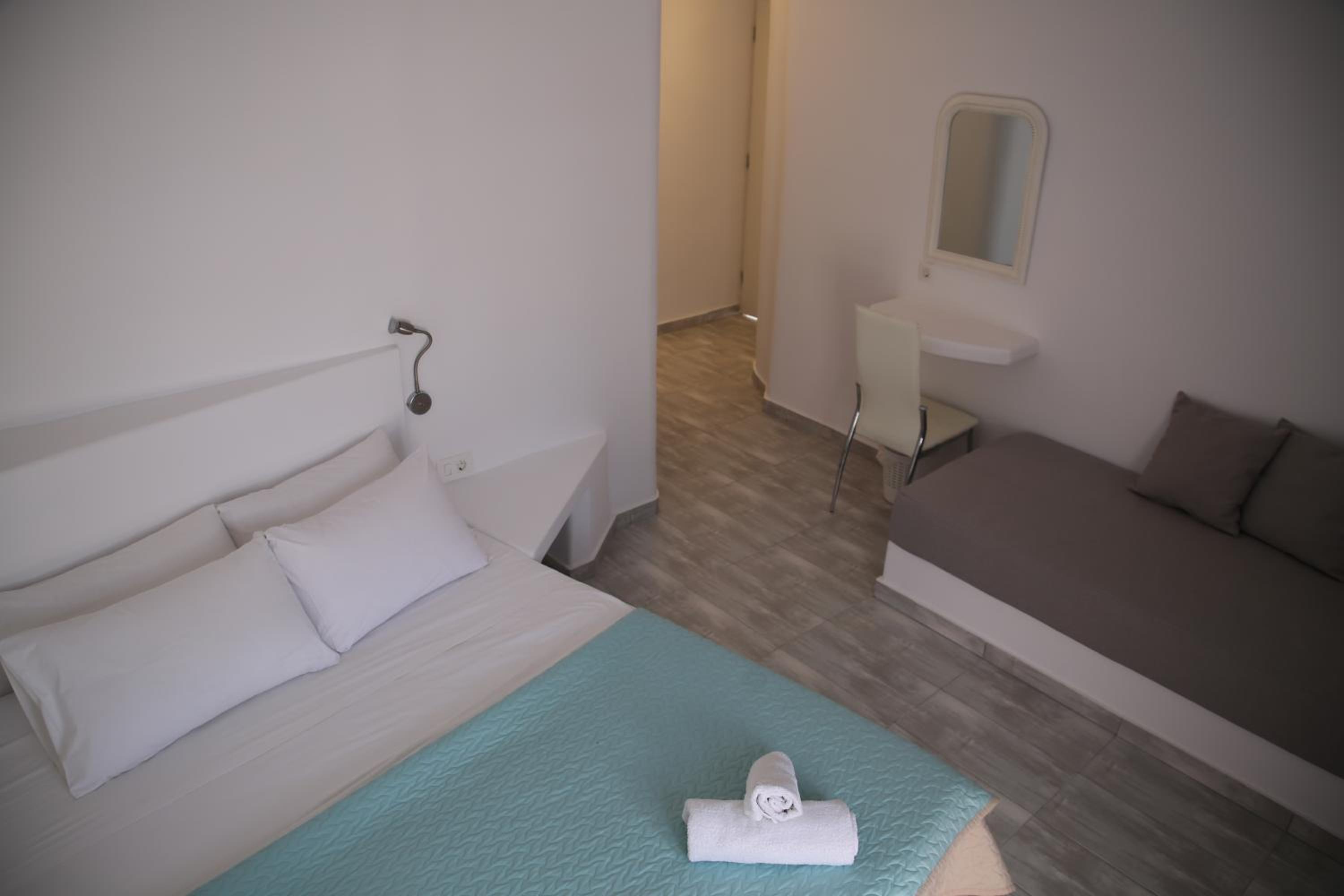 Superior Double Room - Photo 2
