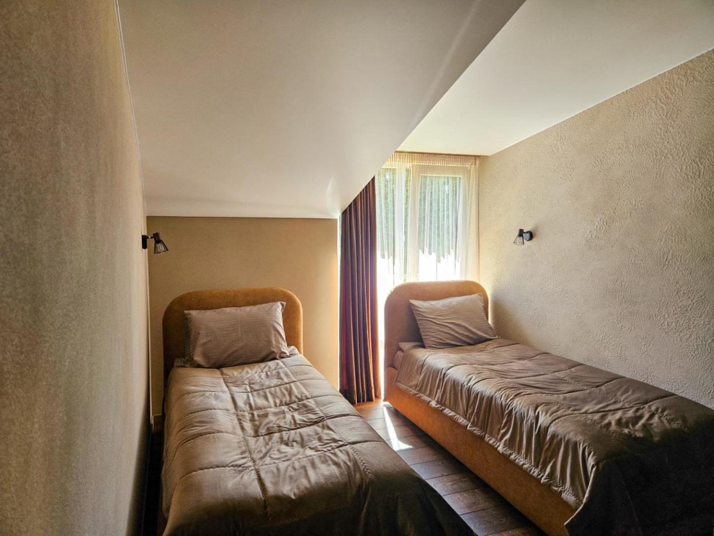 Standard Twin Room photo 2