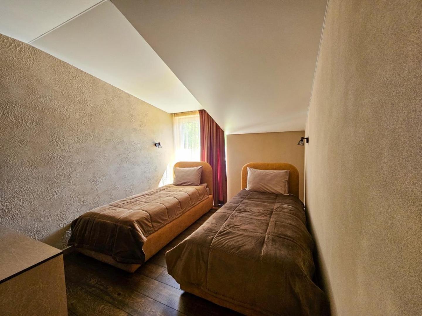 Standard Twin Room photo 3