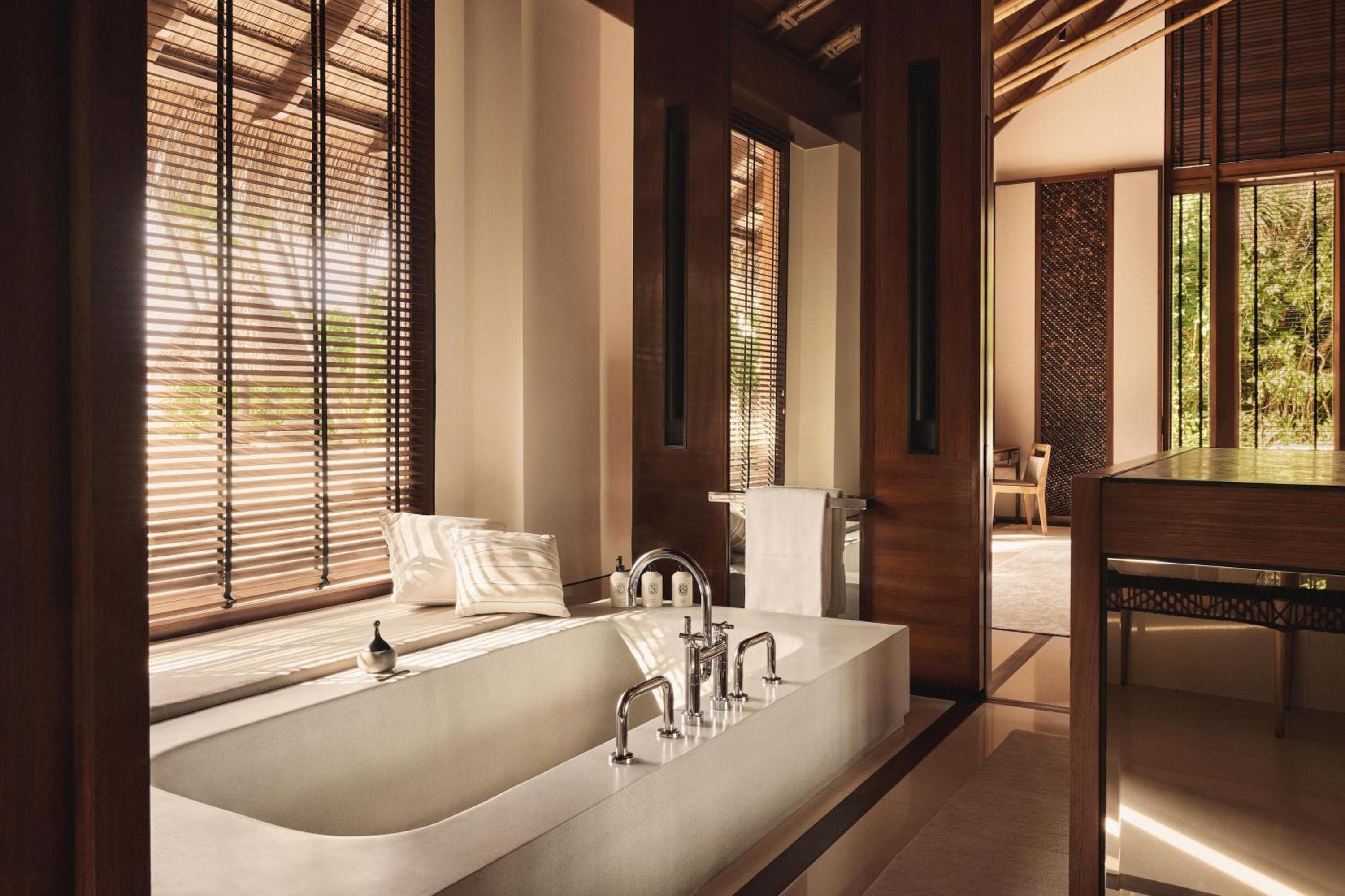 Beach Villa Two Queen Beds - Photo 1
