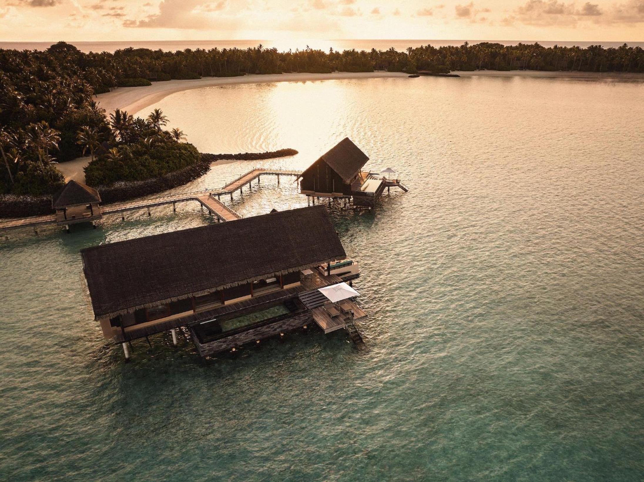 Grand Water Villa With Pool