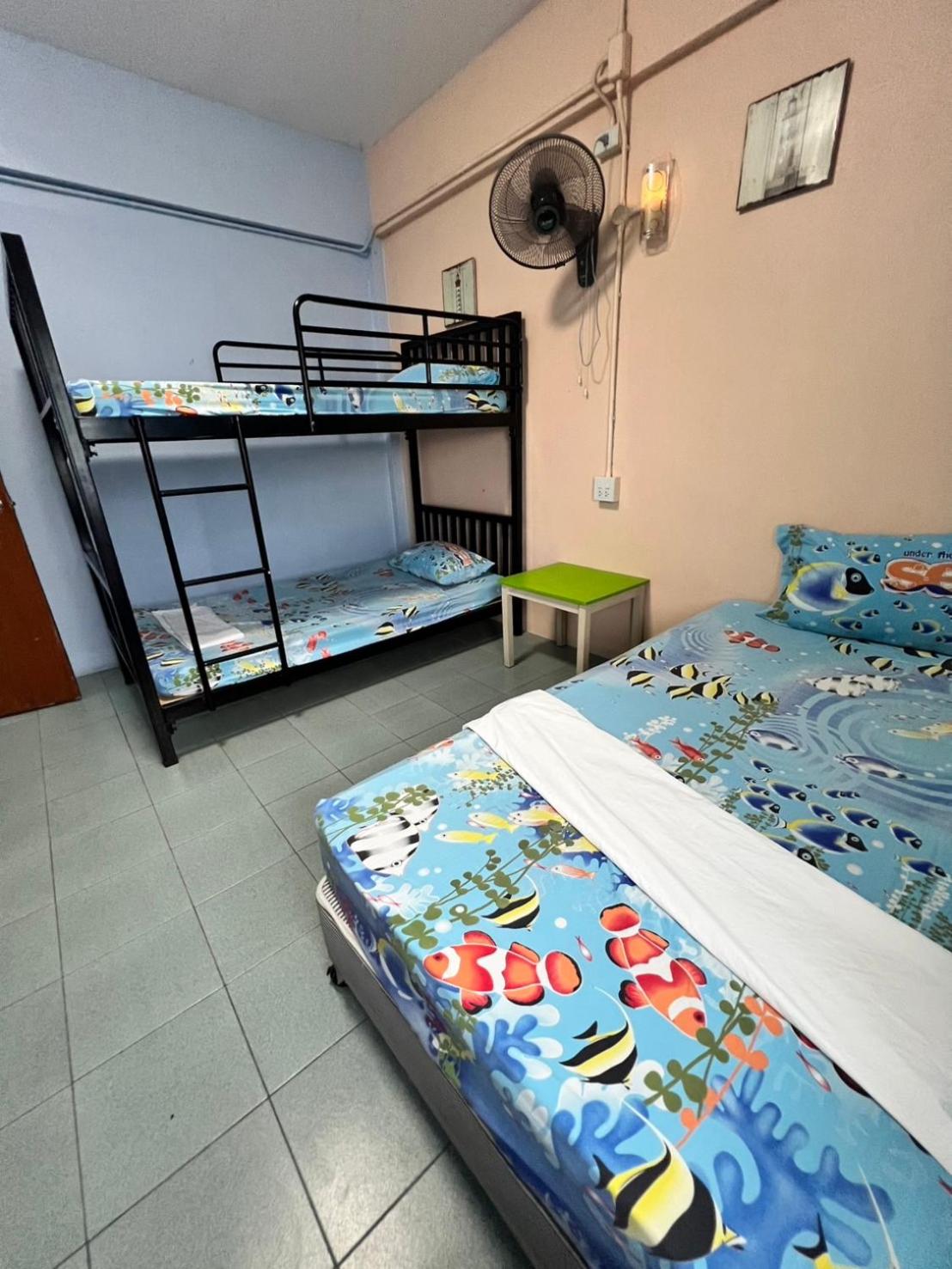 Triple Room with Shared Bathroom photo 2