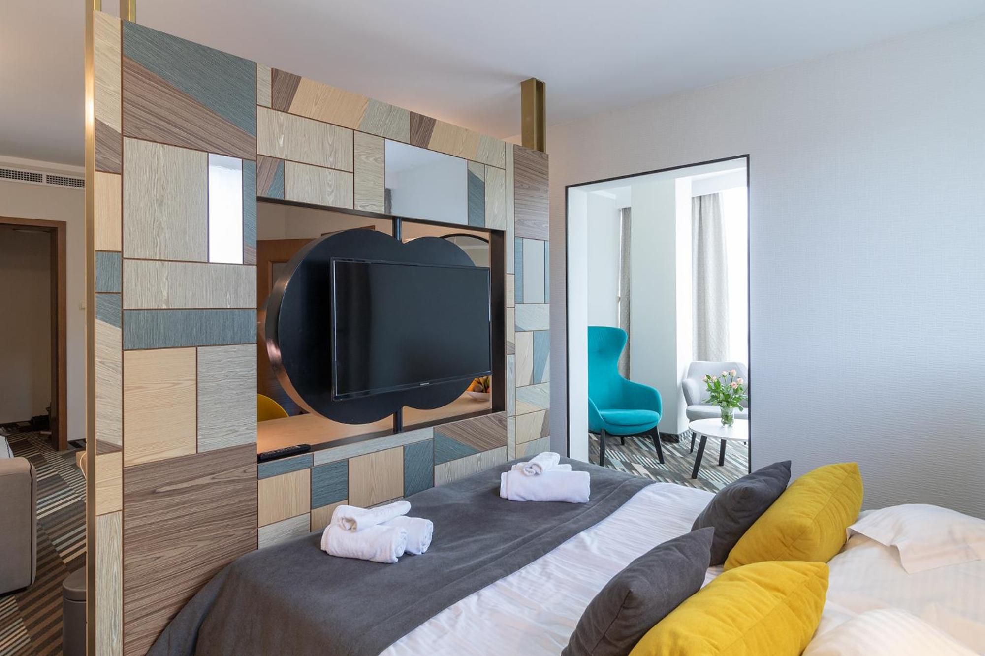 Suite Apartment - Photo 13