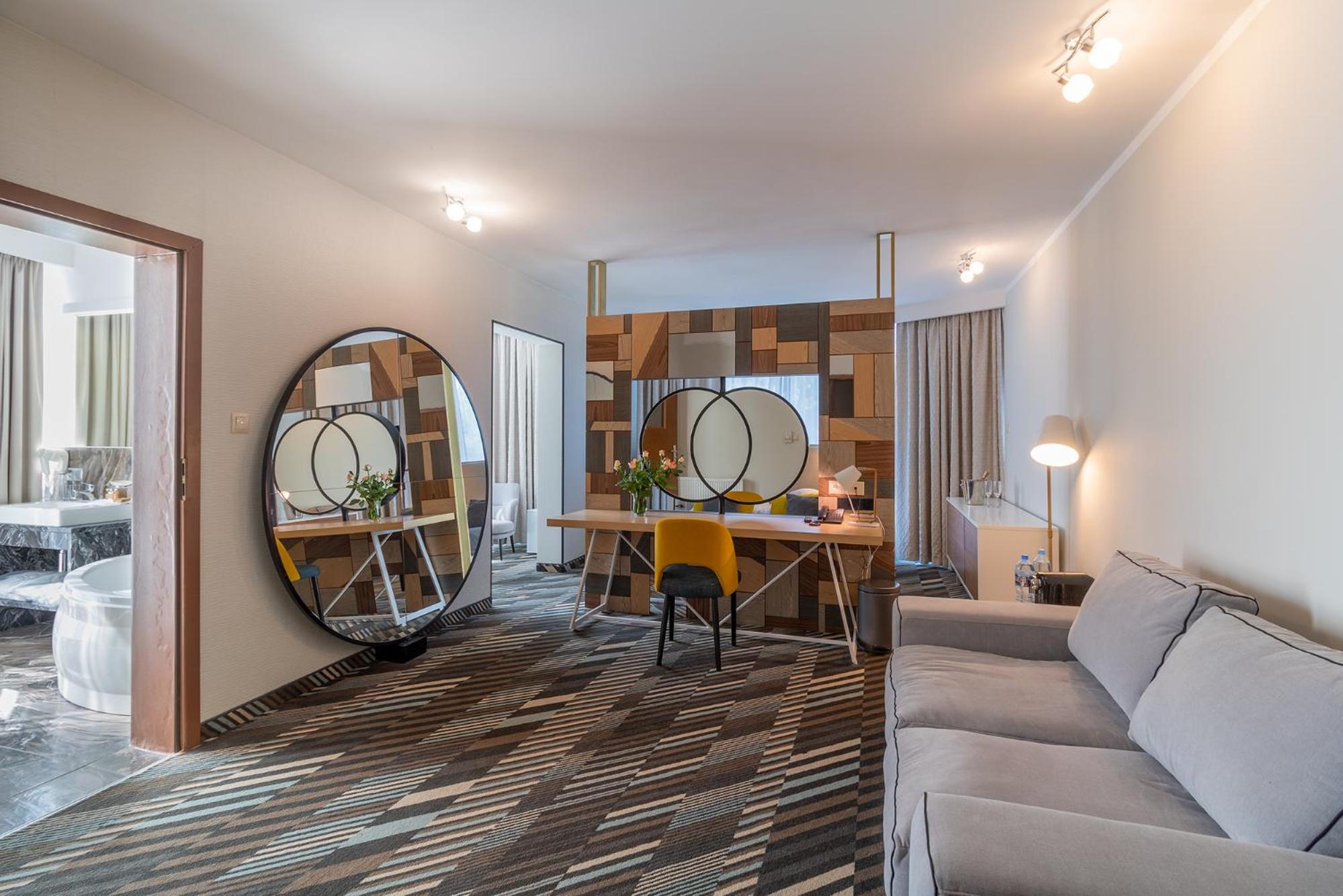 Suite Apartment - Photo 5