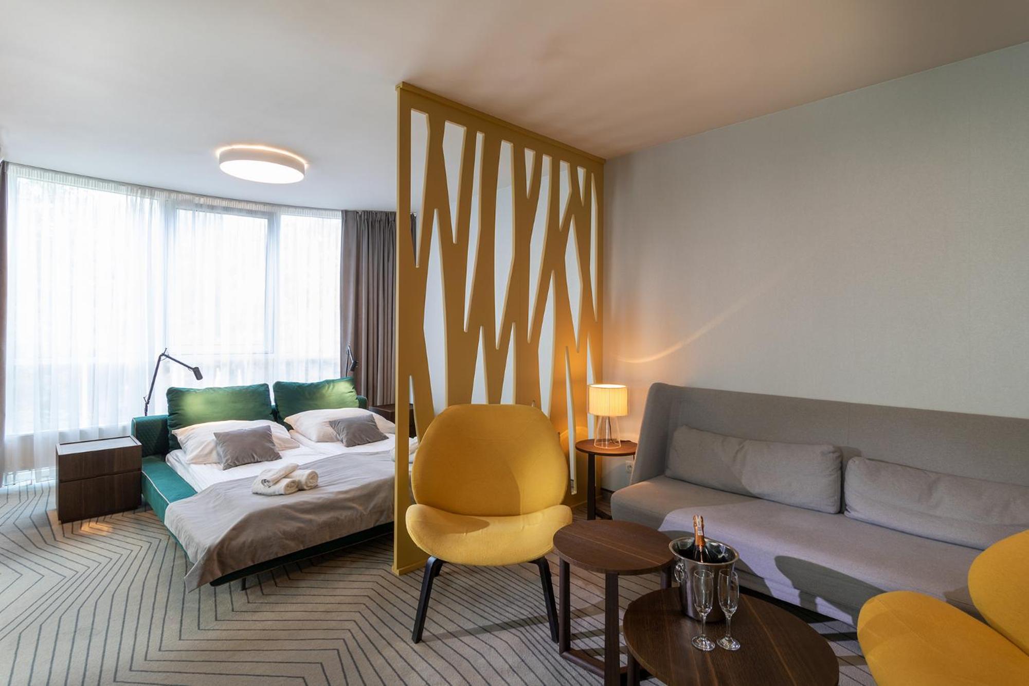 Suite Apartment - Photo 10