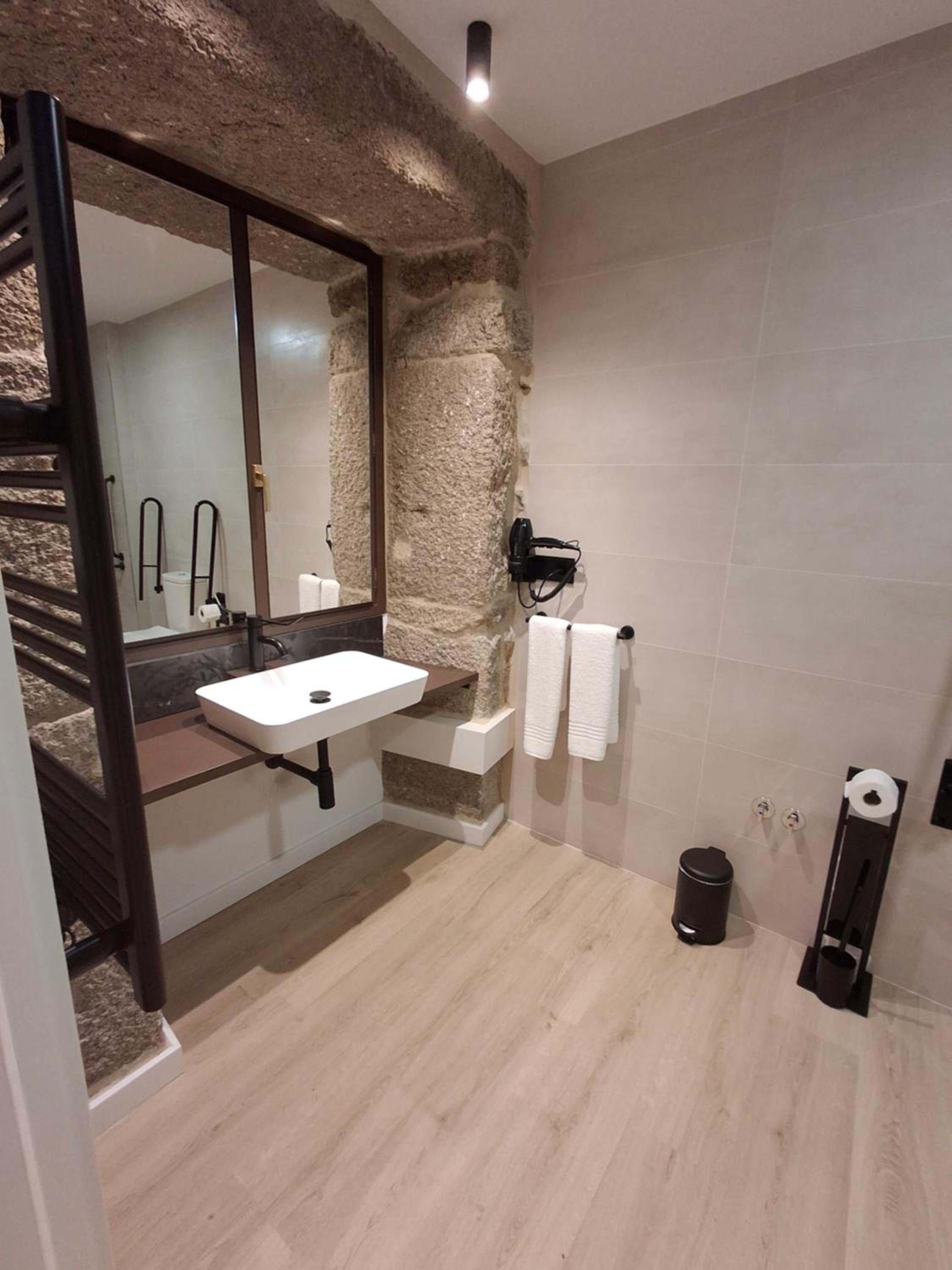Double Room - Disability Access photo 3