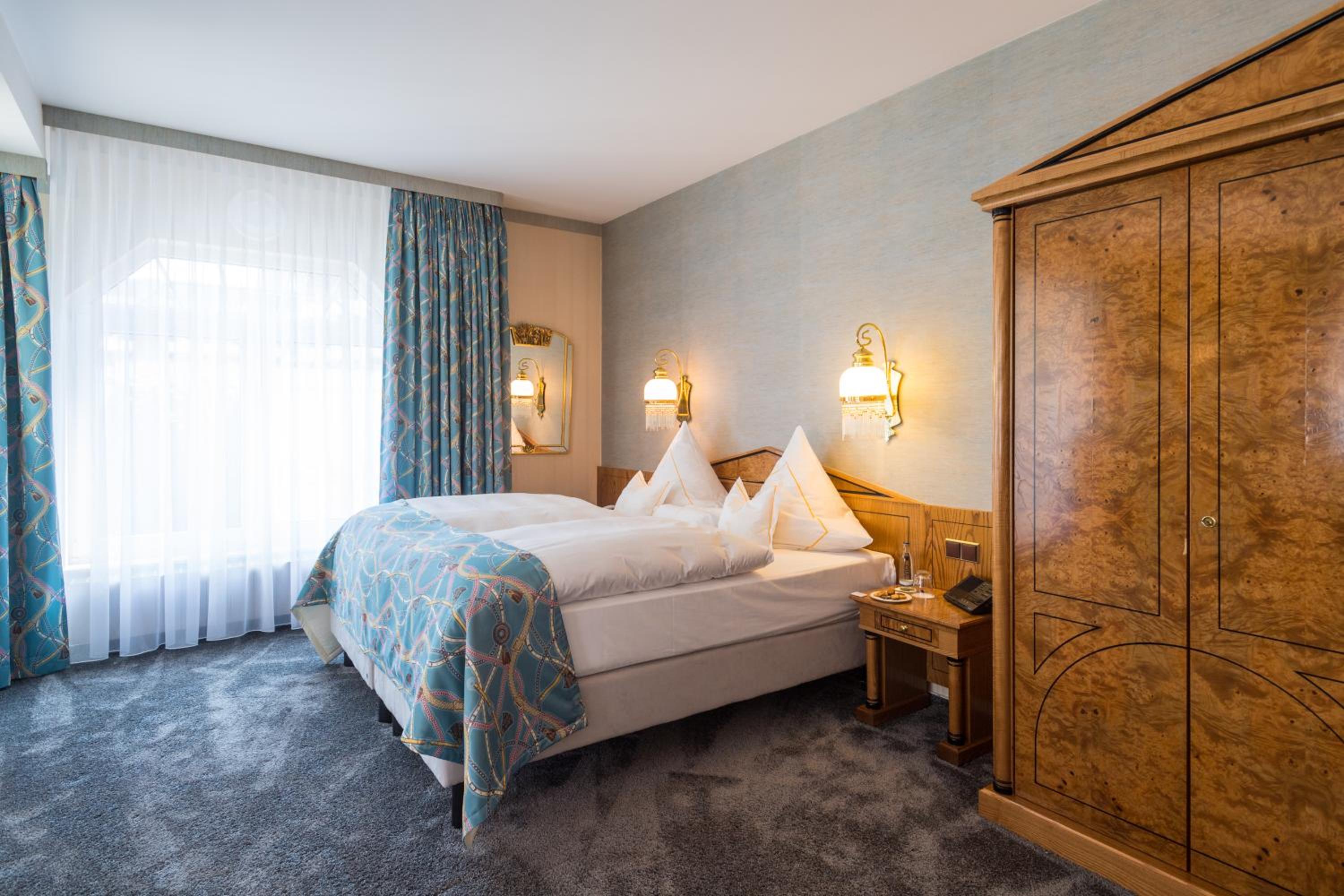 Junior Suite with Balcony photo 2
