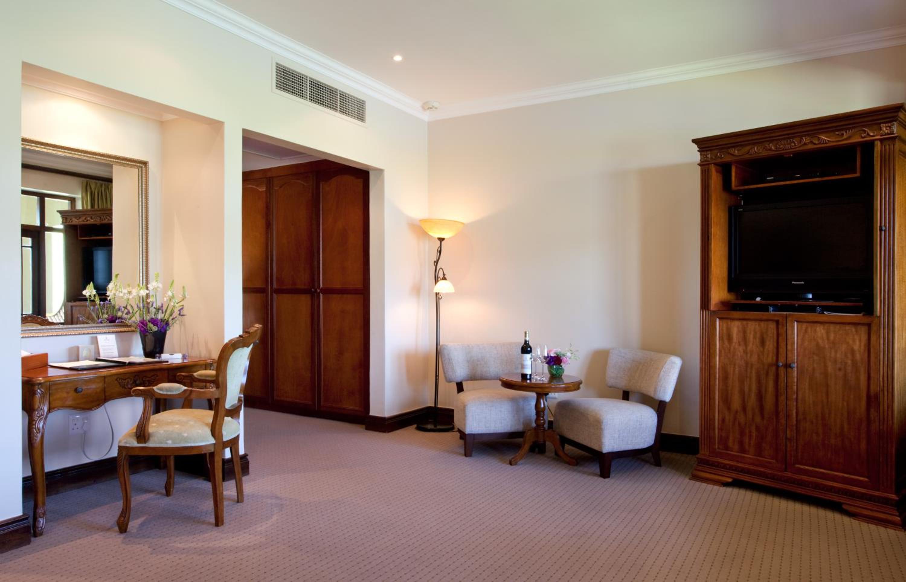 Deluxe Room - Photo 4