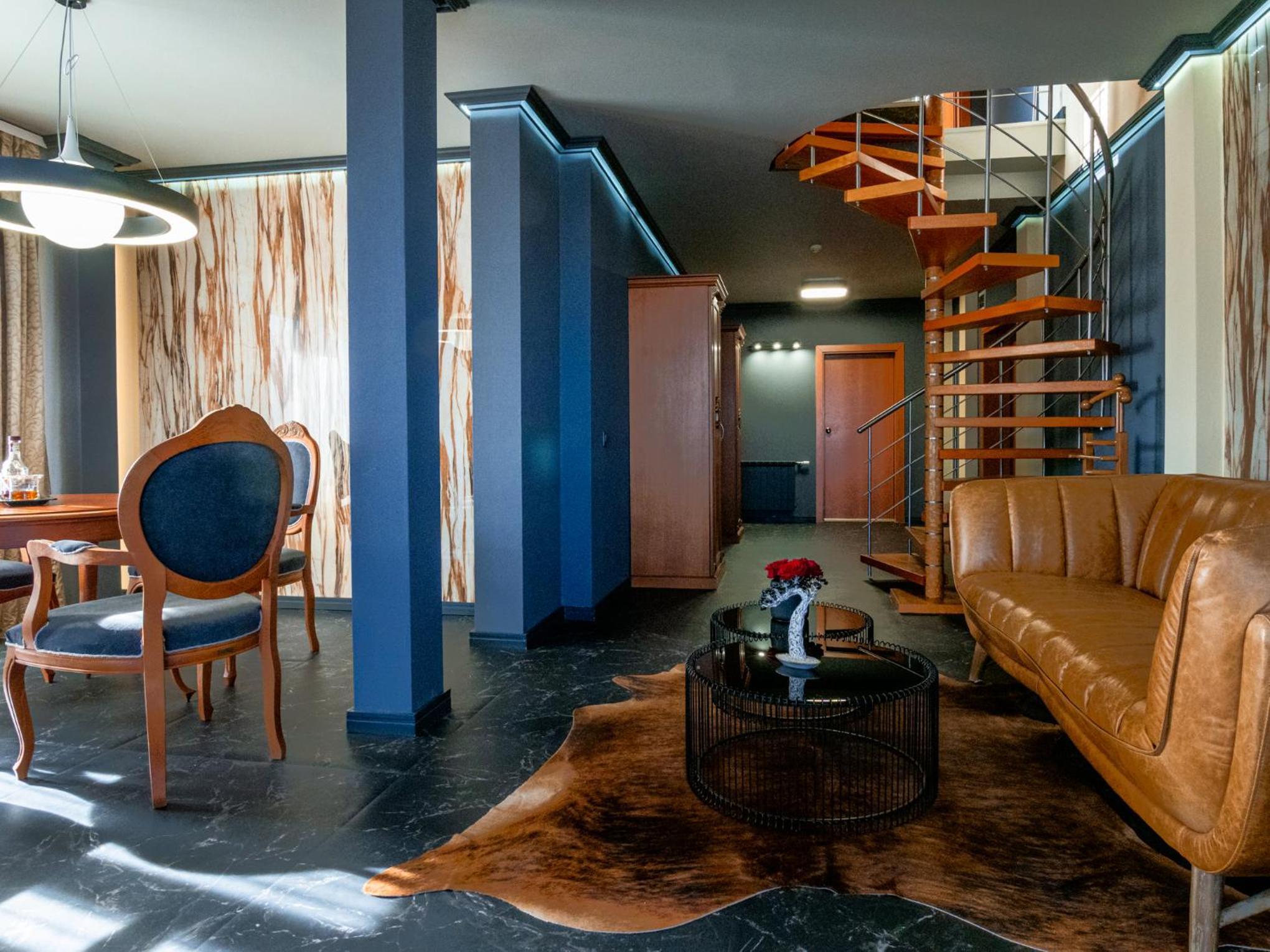 Maisonette with Balcony