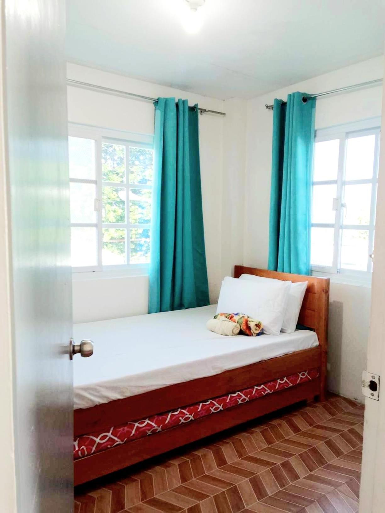Budget Double Room photo 2