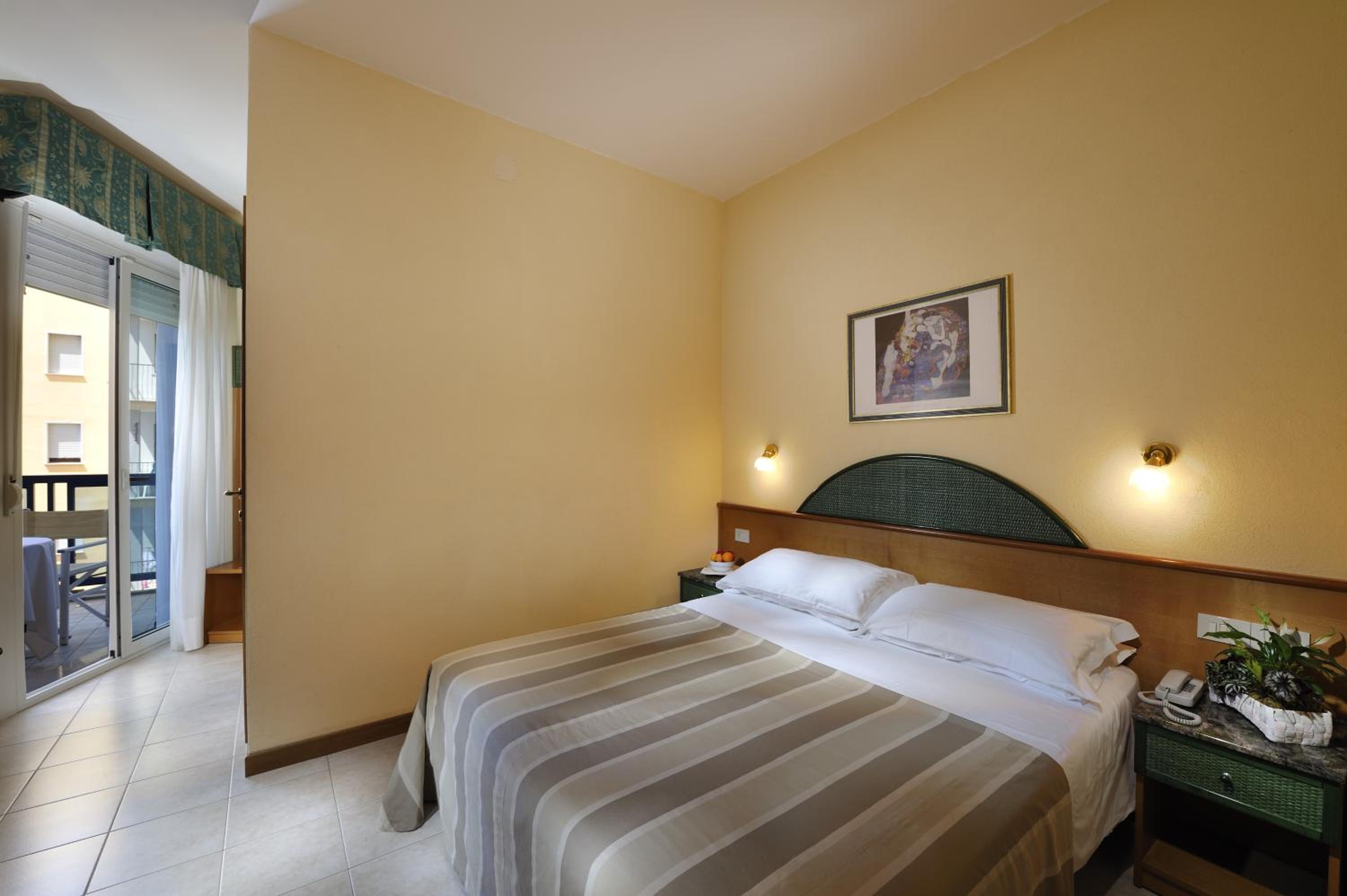 Triple Room with Sea View - Photo 1