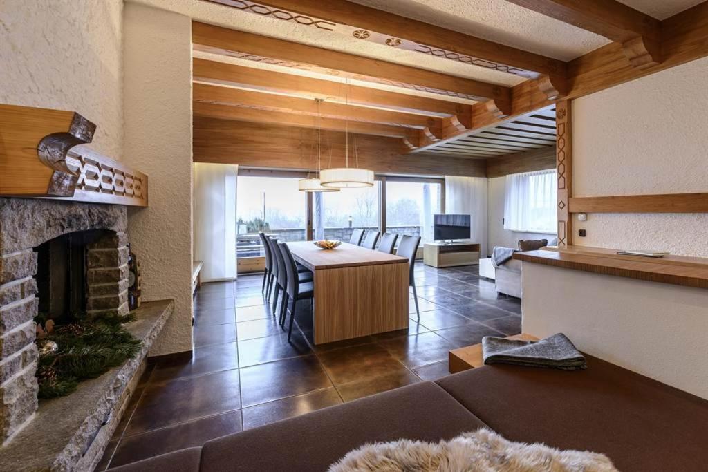 Deluxe Apartment with bathroom photo 1