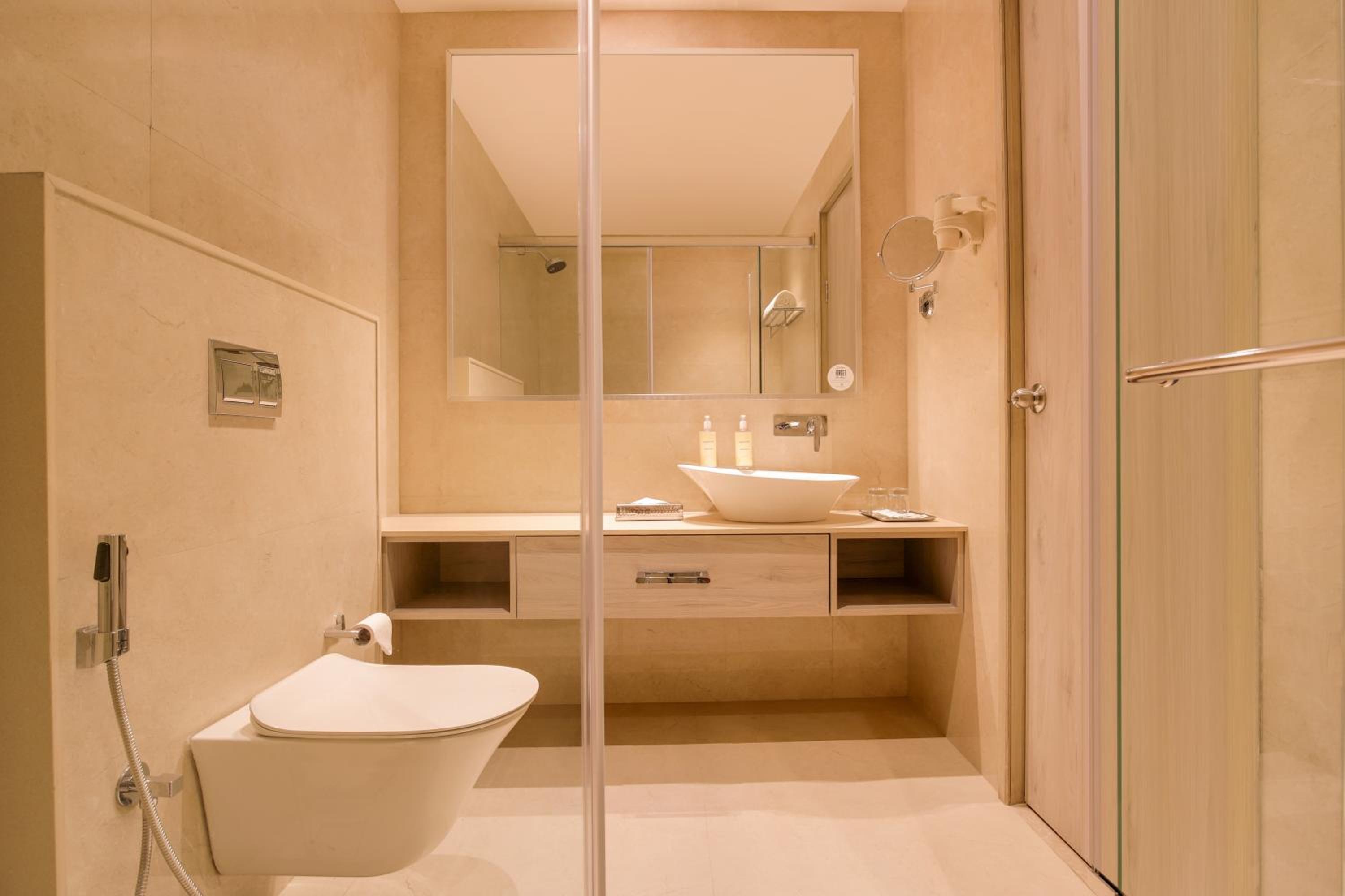 Deluxe Suite - Photo 3
