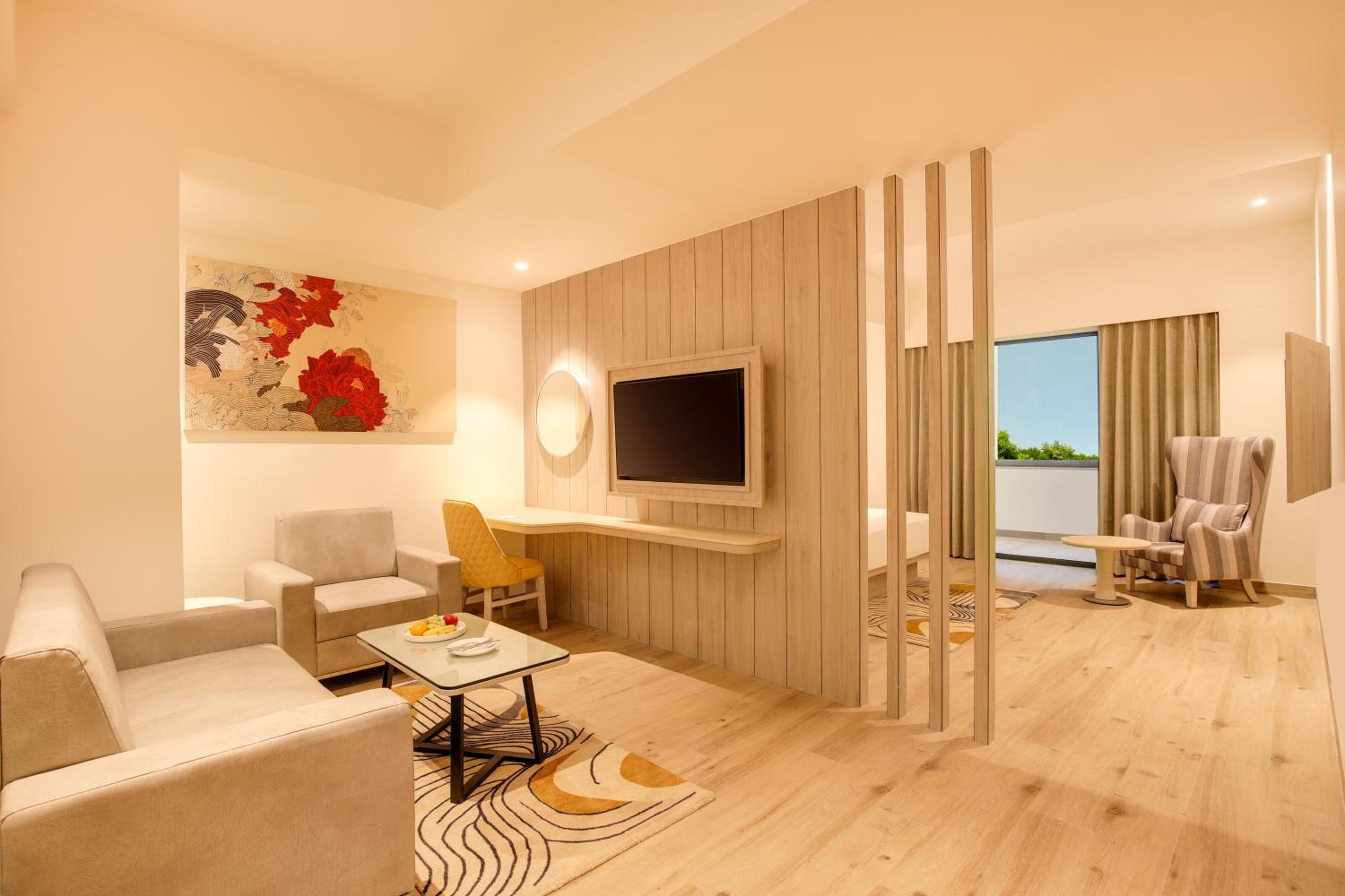 Deluxe Suite - Photo 8